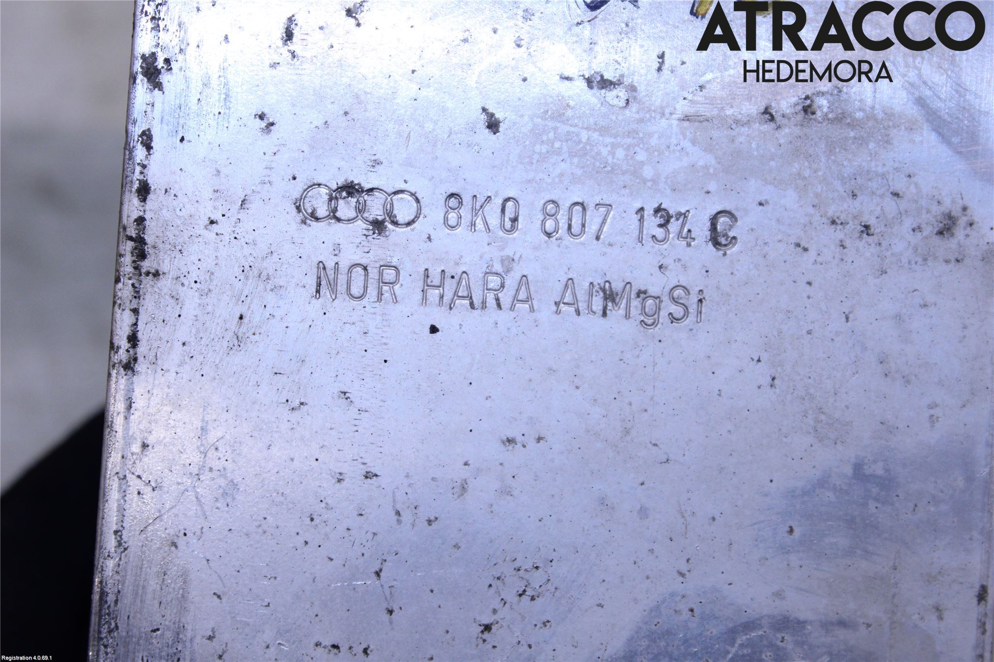 Audi A4/S4 08-11 Støtfanger Foran Feste