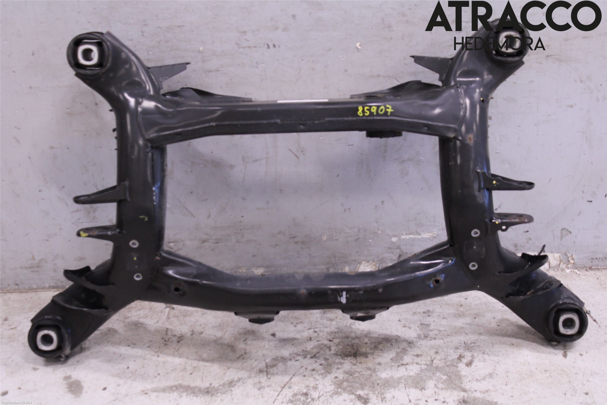 BMW X4 F26 14-18 Bakaksel Feste Travers-Ramme
