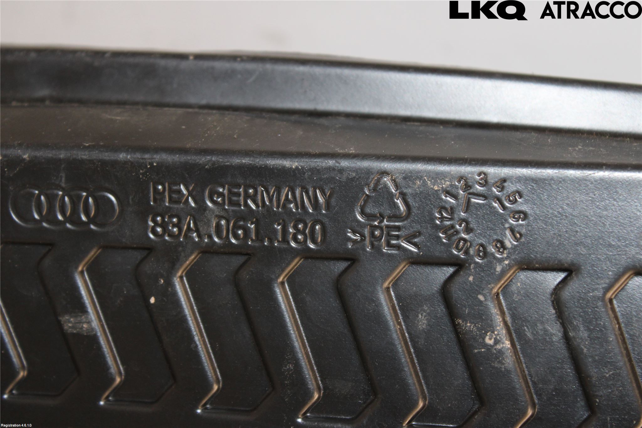 Audi Q3 F3 19- Innr Matte Bagasjerom