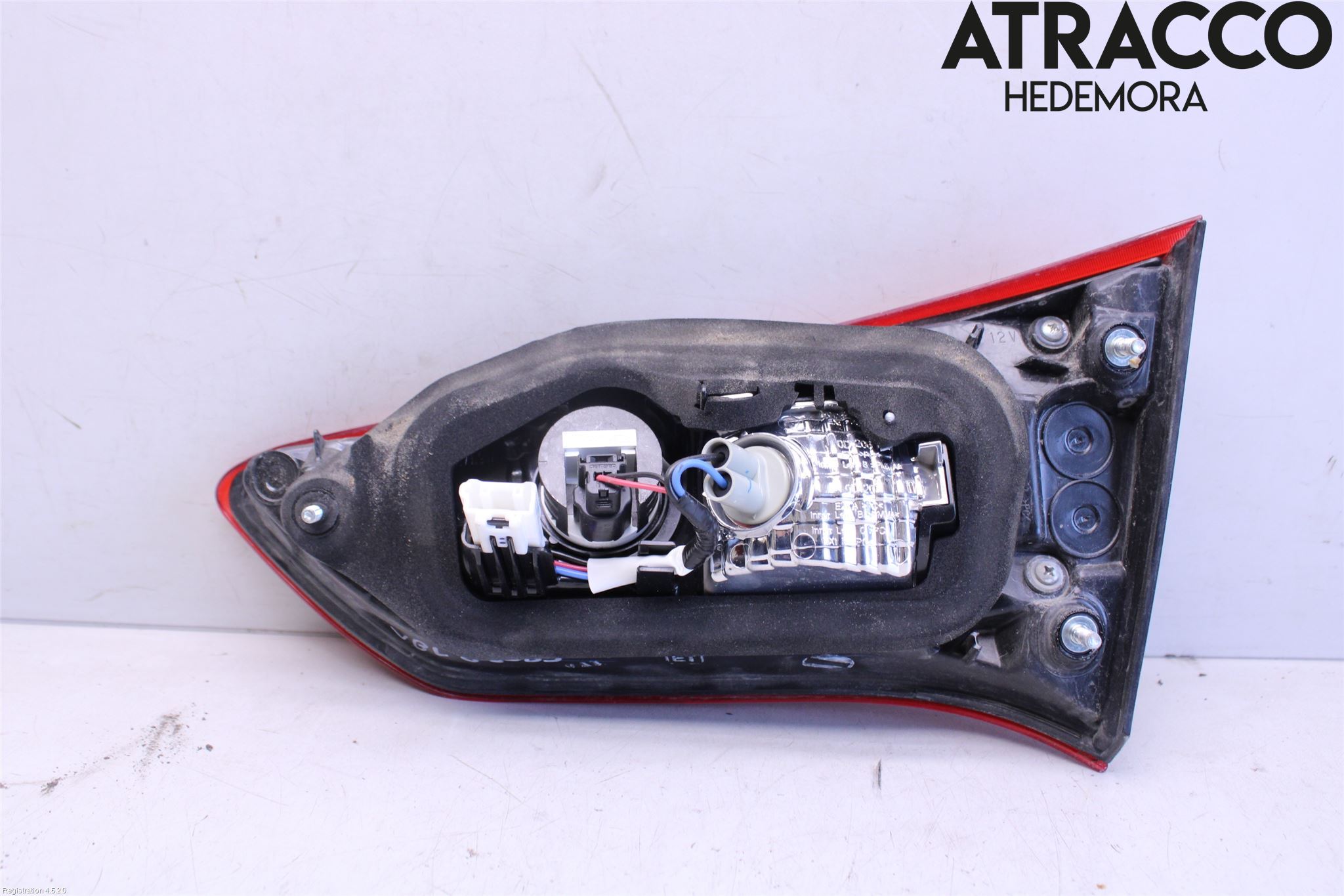 Toyota YARIS XP130 15-20 Baklykt Venstre  På Luke(Indre