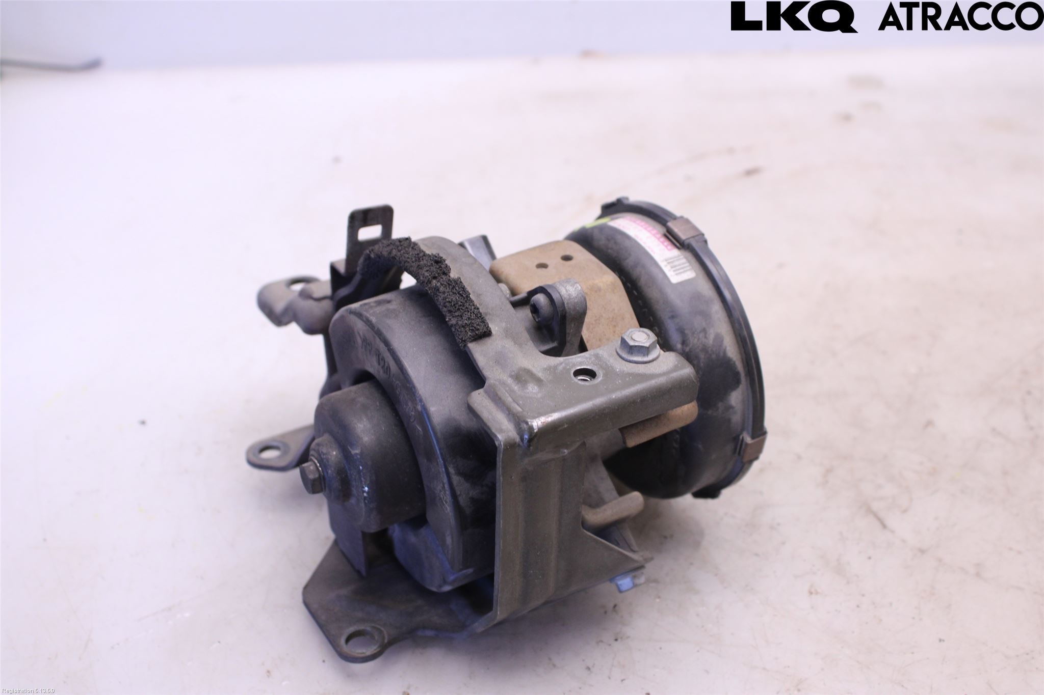 Subaru LEGACY    04-06 Luftpumpe - Eksosrensing