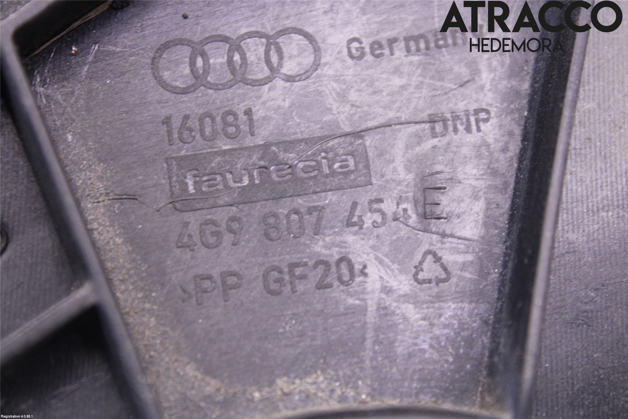 Audi A6/S6 4G 11-18 Støtfangerfeste Bak Høyre
