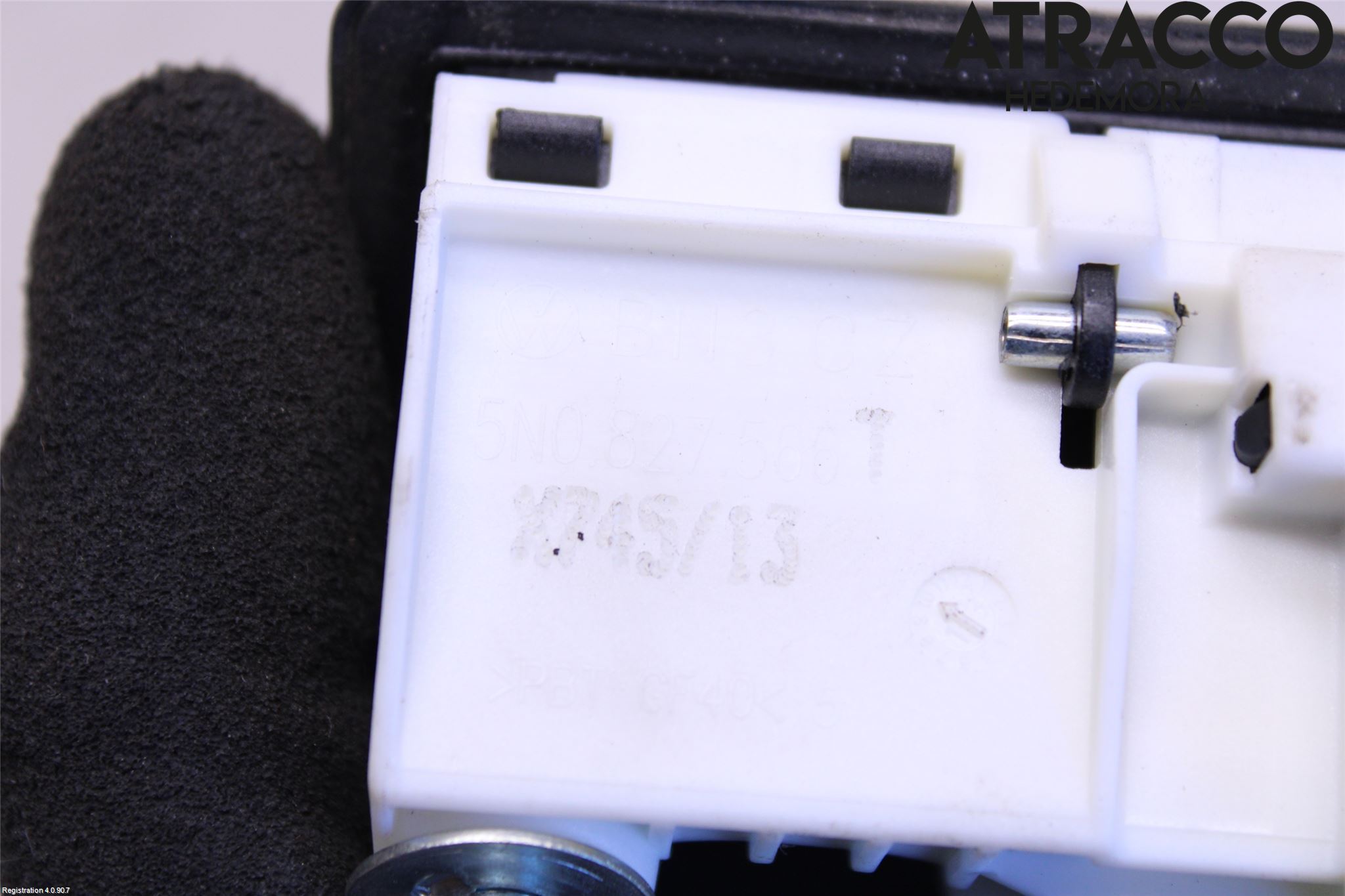 Audi Q3 8U 12-18 Bakluke Handtak Ytre
