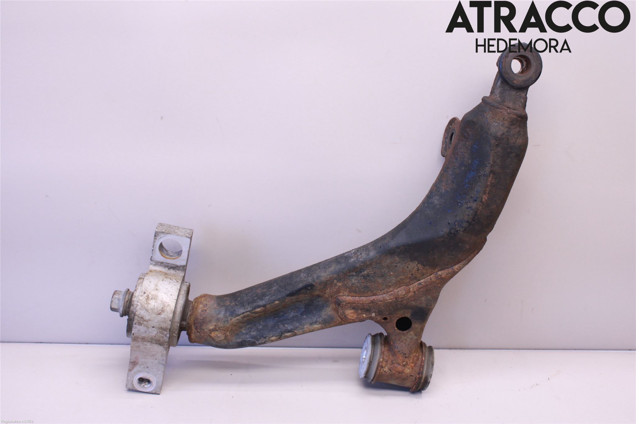 Lexus GS 300/430/450H 05-12 Bærearm Foran Høyre Nedre
