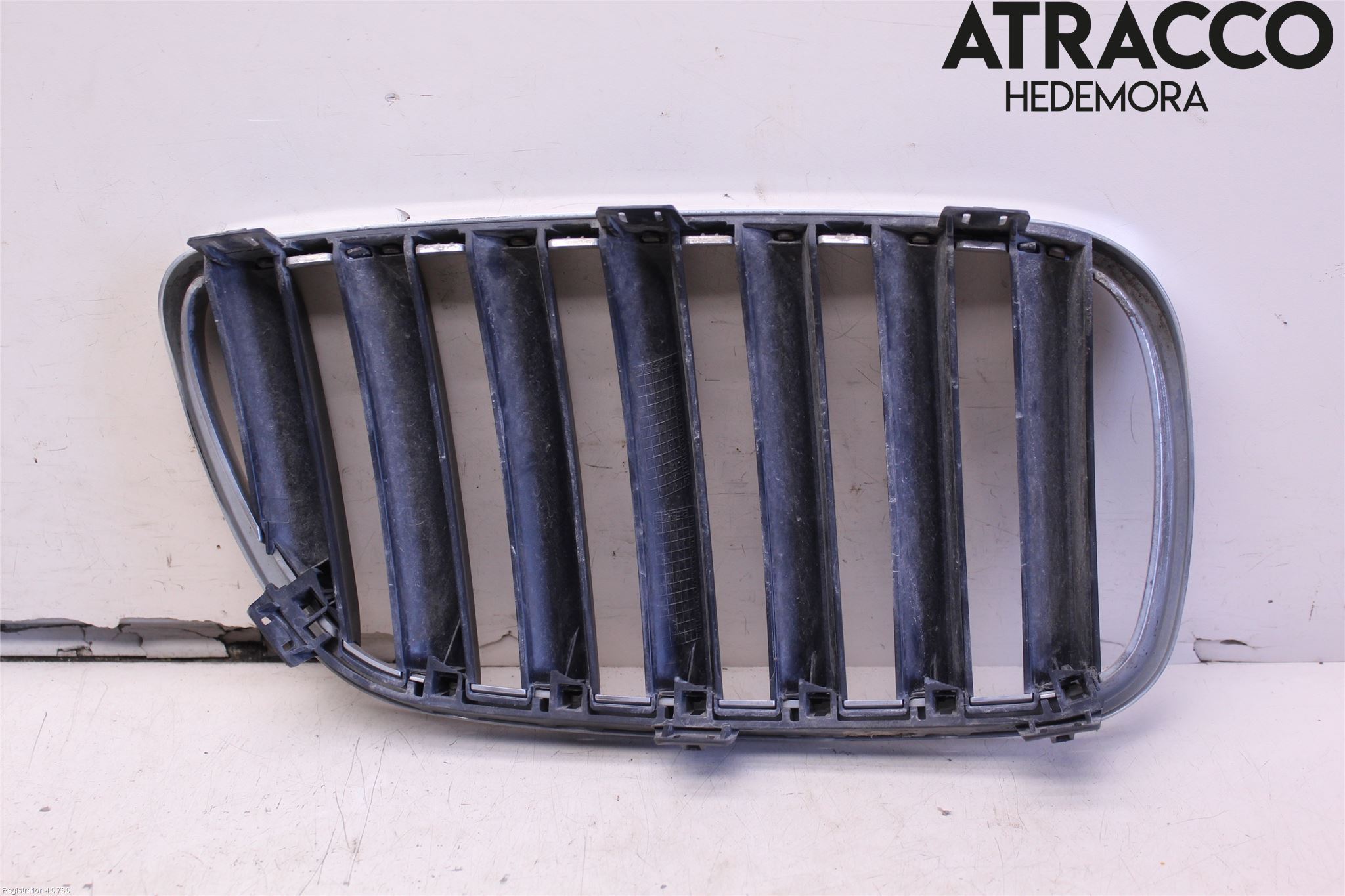 BMW X3 E83     03-10 Grilldel Venstre