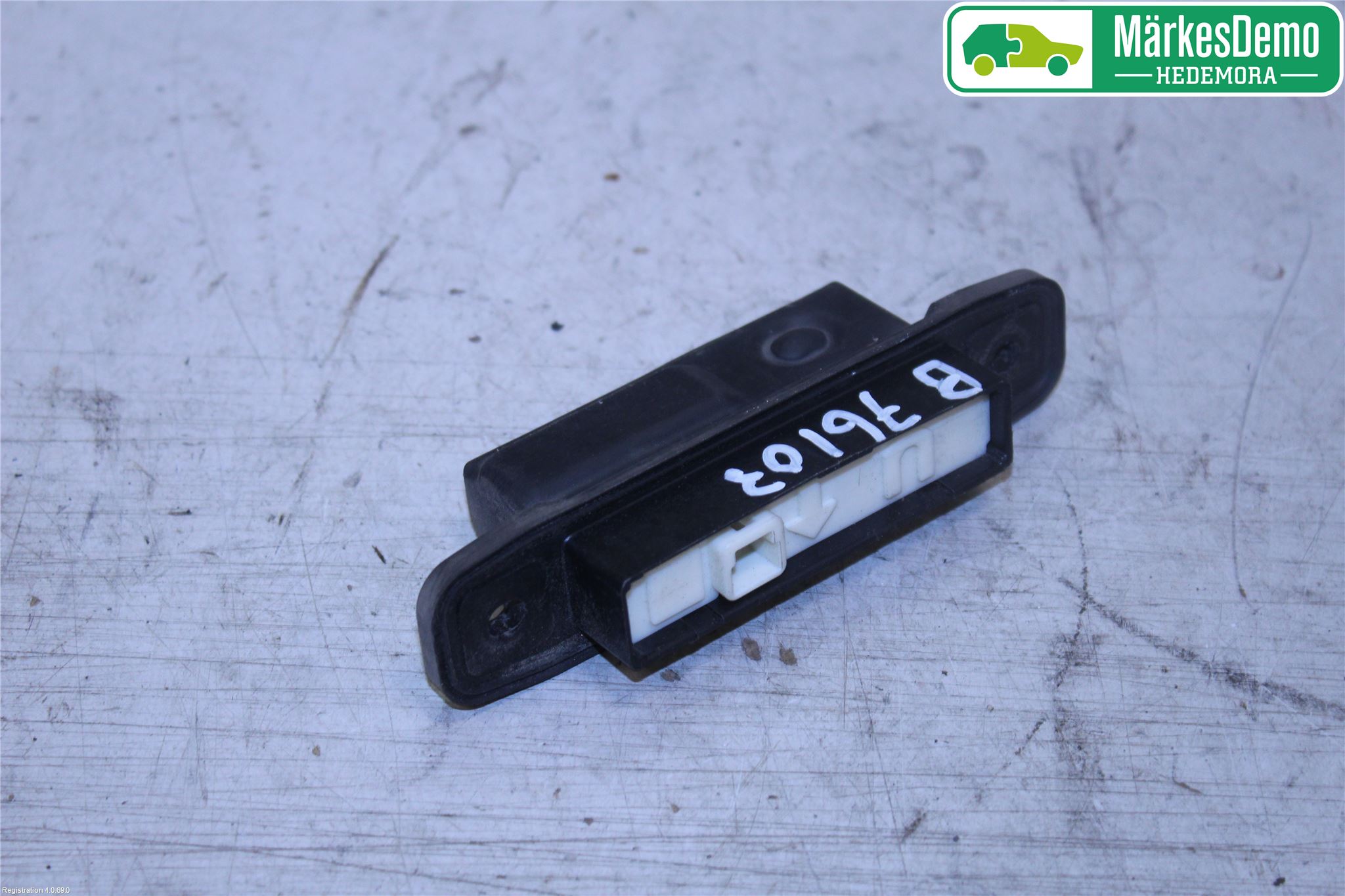 Toyota AVENSIS 16-18 Bakluke Handtak Ytre