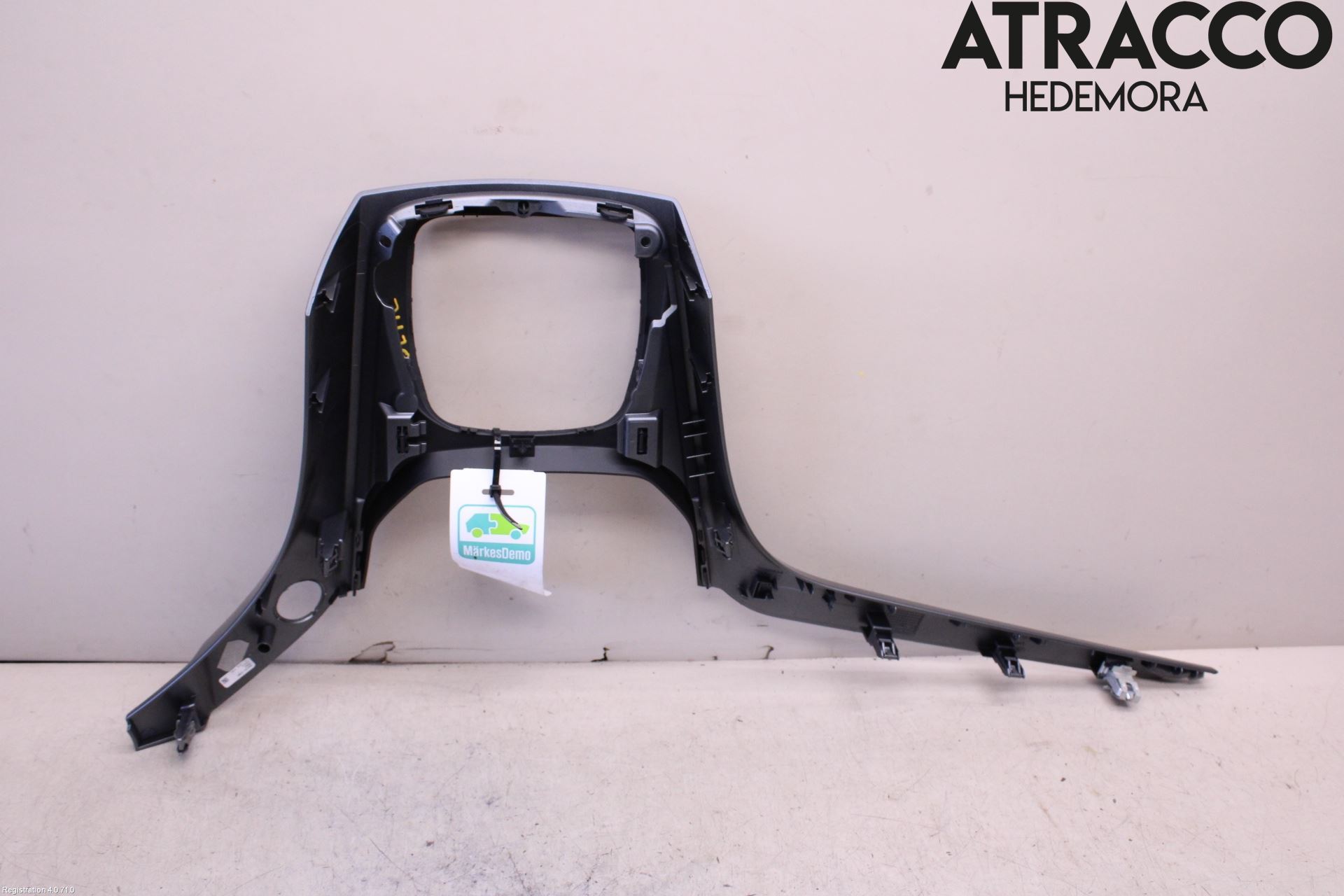 Ford KUGA 13-16 Innr Dekor Instrbord