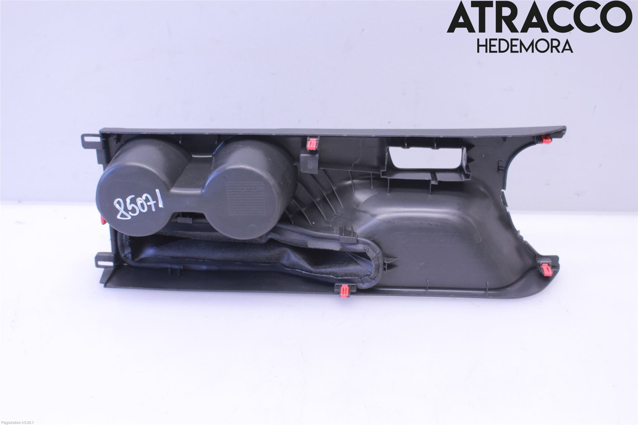 Toyota YARIS XP21 20- Innr Koppholder