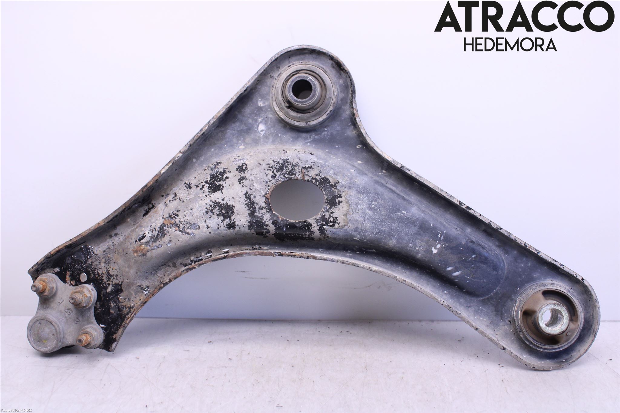 Citroen C3 10-17 Bærearm Foran Høyre Nedre