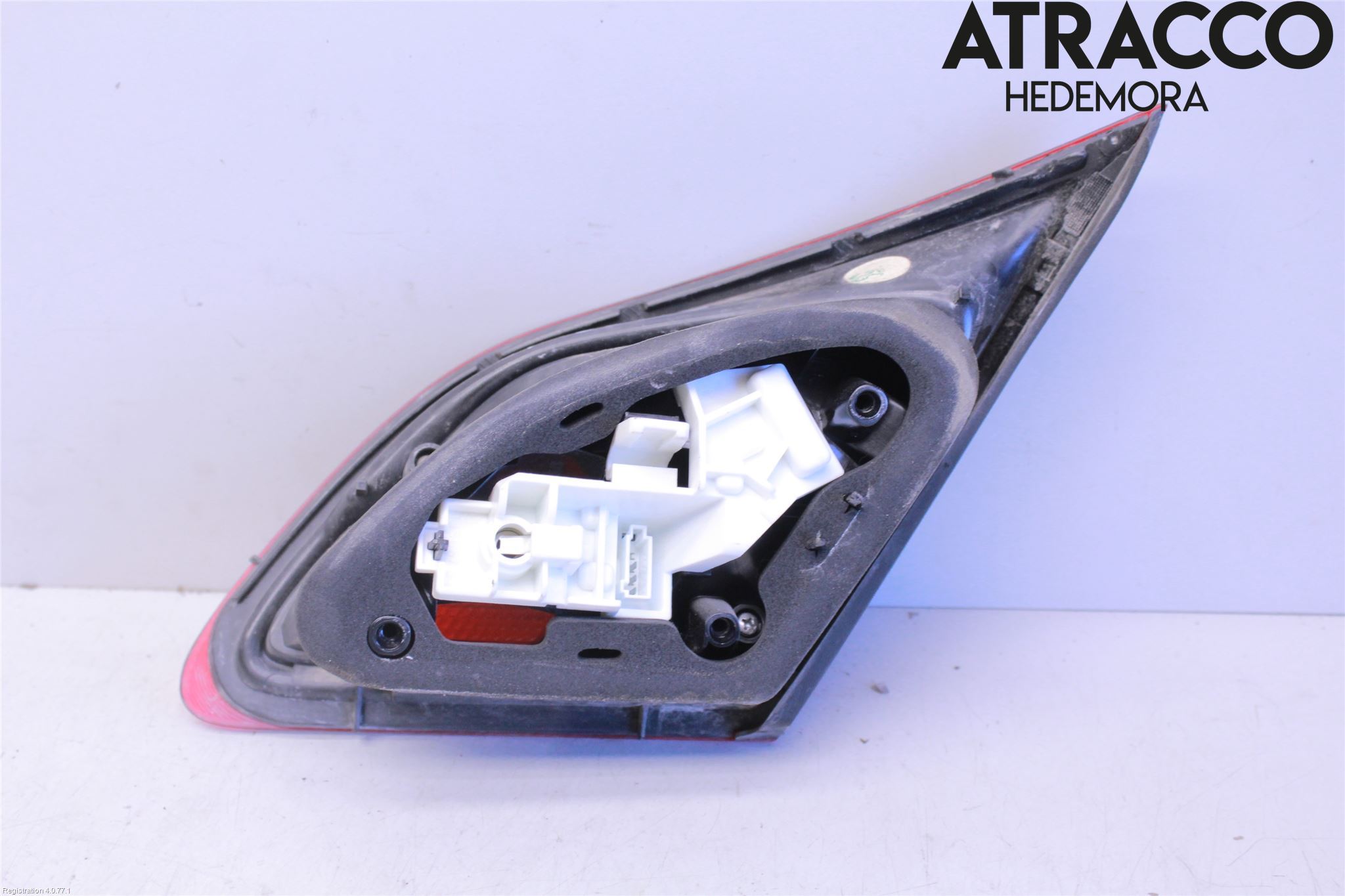 Opel ASTRA J 10-15 Baklykt Venstre  På Luke(Indre