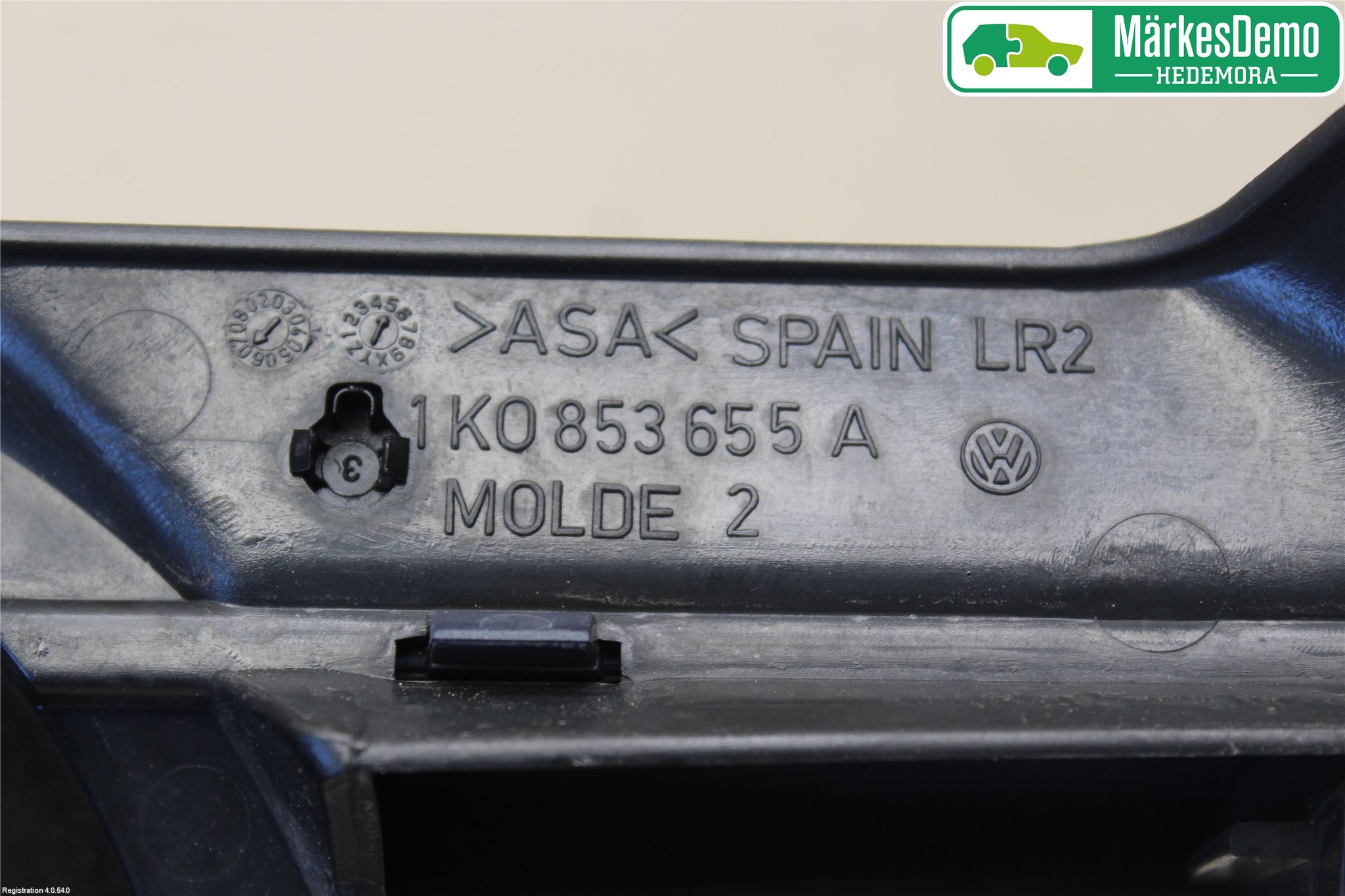 Volkswagen VW GOLF V 04-09 Grill Komplett