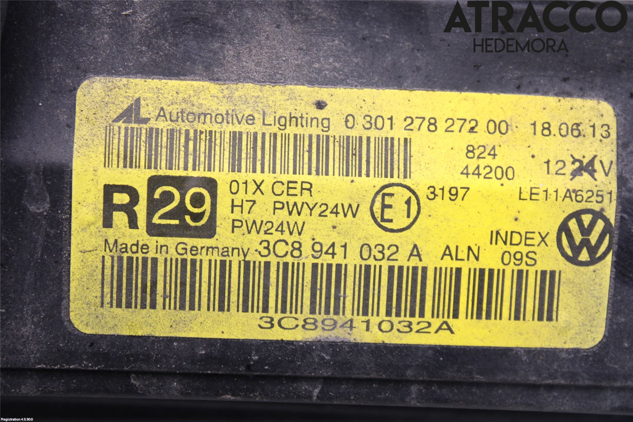 Volkswagen VW PASSAT 11-14 Frontlykt Høyre