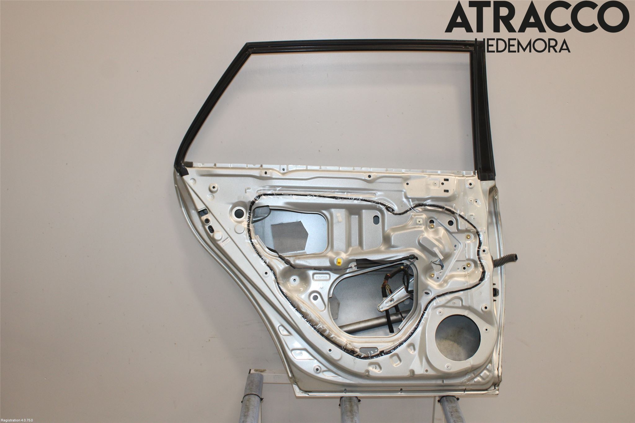 Toyota AVENSIS 03-06 Dør 4D Bak Venstre