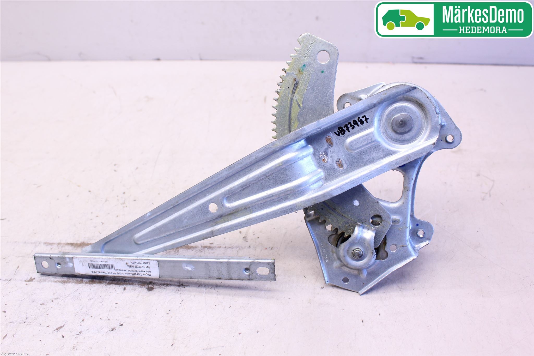 Nissan MICRA 11-16 Vindusheis