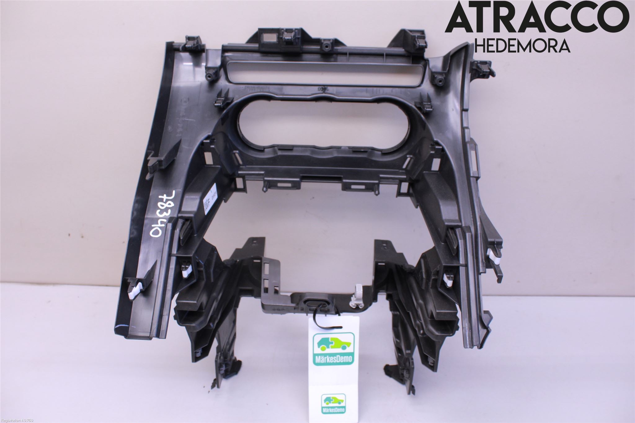 Mazda CX-3 Instrumentkonsoll Midt