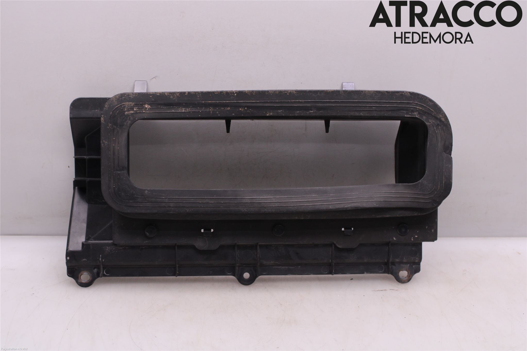 Toyota HI-ACE 06-12 Luftstyring Front