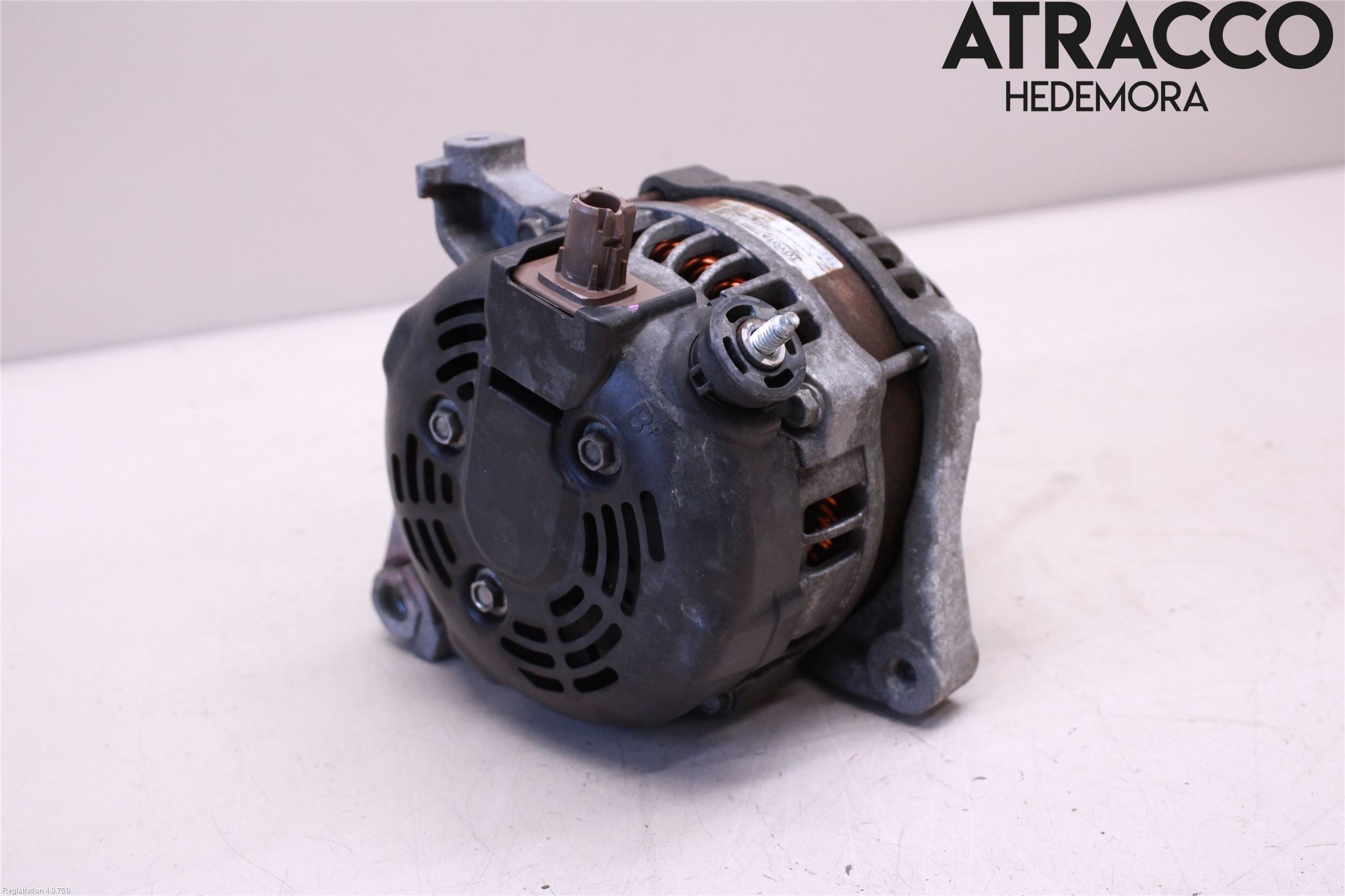 Toyota YARIS XP130 12-14 Dynamo