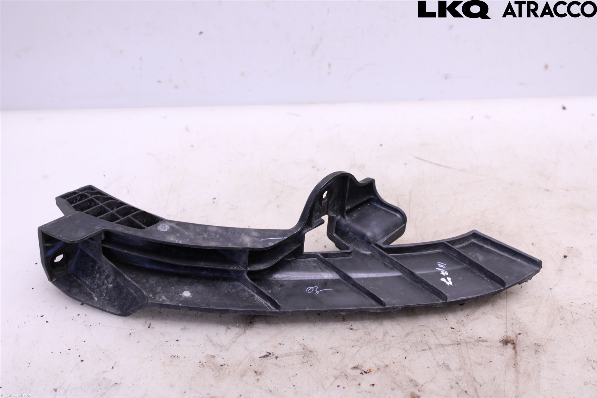 Hyundai i20 PB 09-14 Frontlykt Holder-Feste