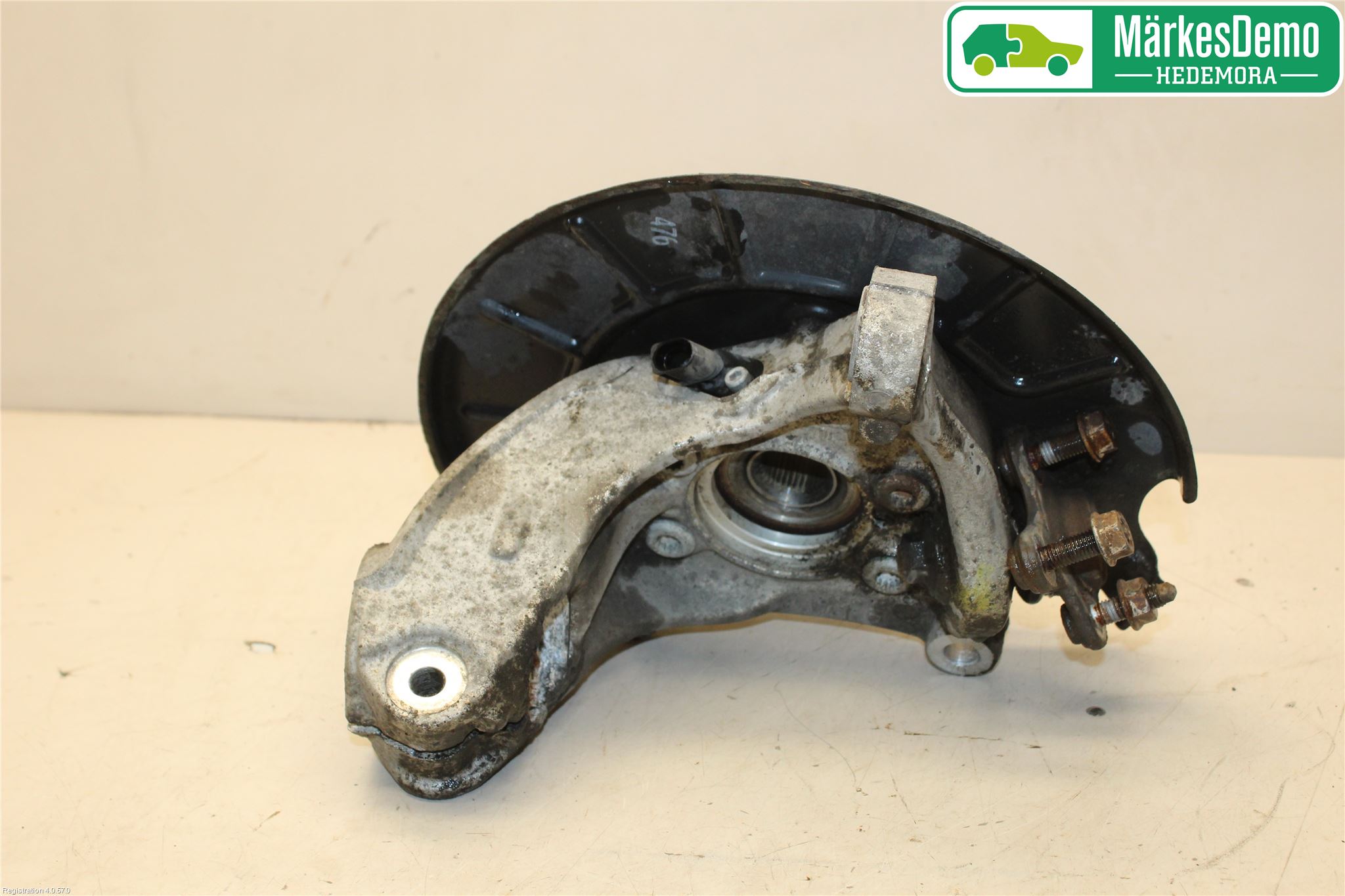 Volkswagen VW PASSAT 11-14 Spindel Hf