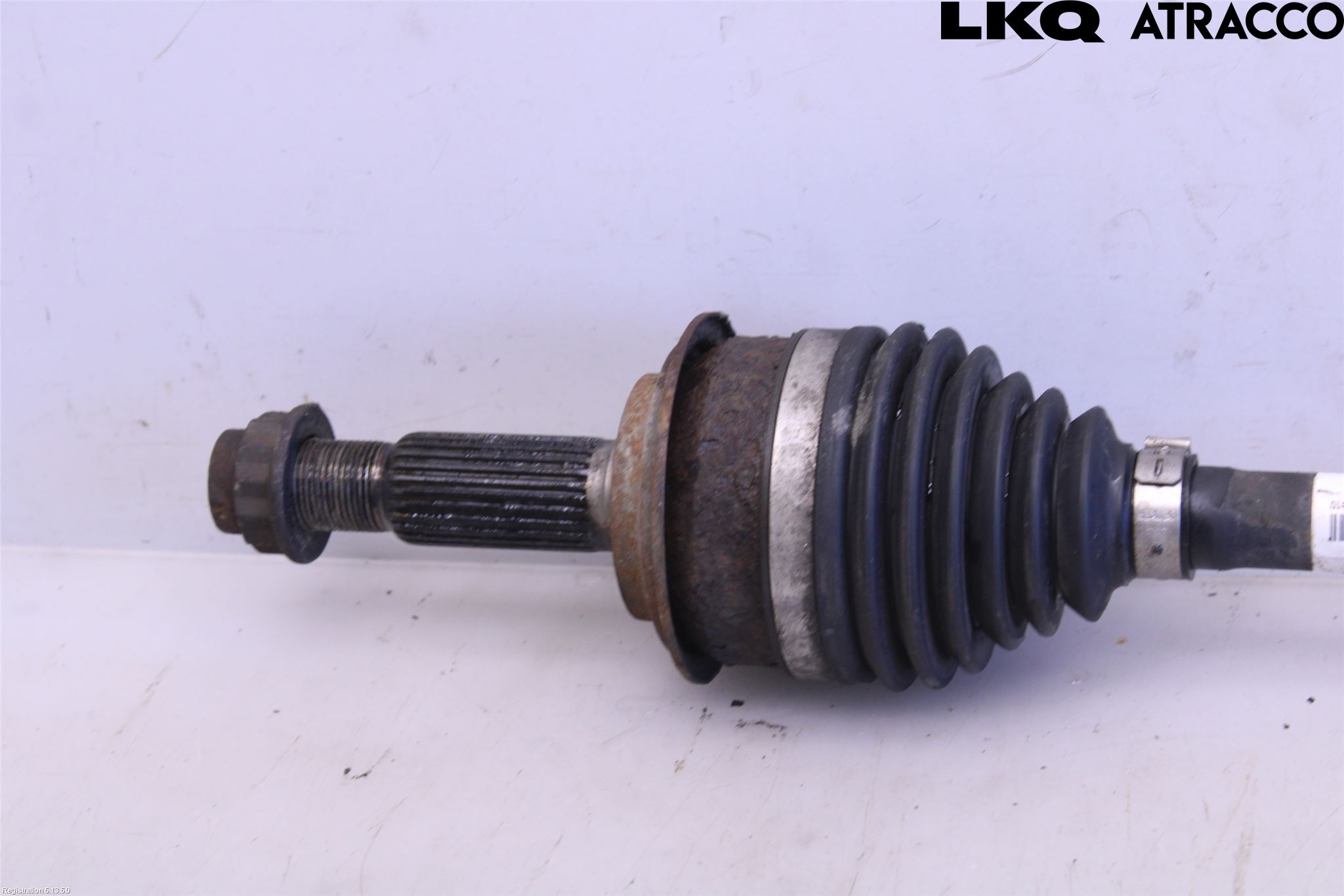 Toyota YARIS XP130 12-14 Drivaksel Foran Kompl Venstre