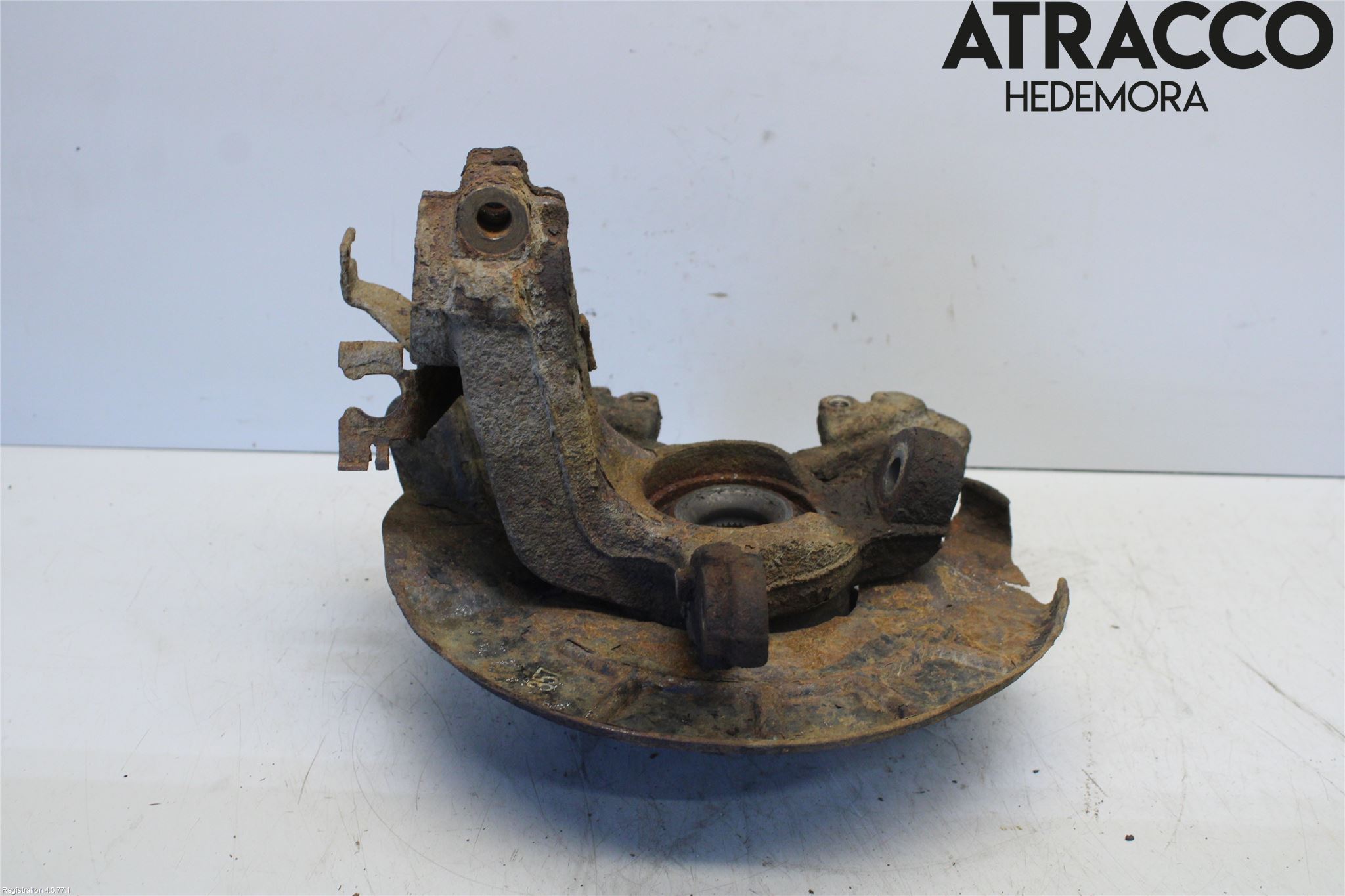 Volkswagen VW POLO 05-09 Spindel Vf
