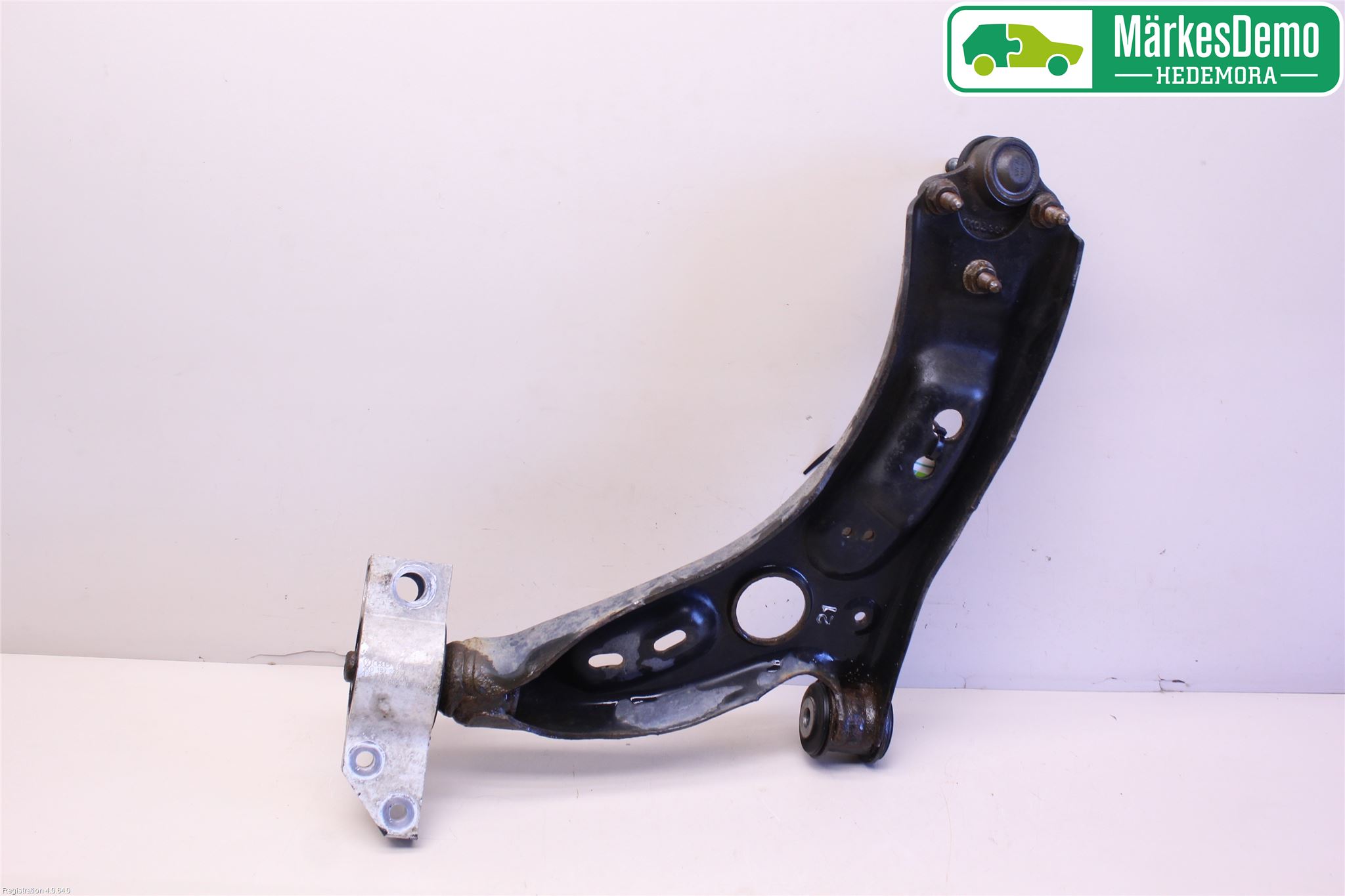 Volkswagen VW GOLF PLUS/CROSS GOLF 04-14 Bærearm Foran Høyre Nedre