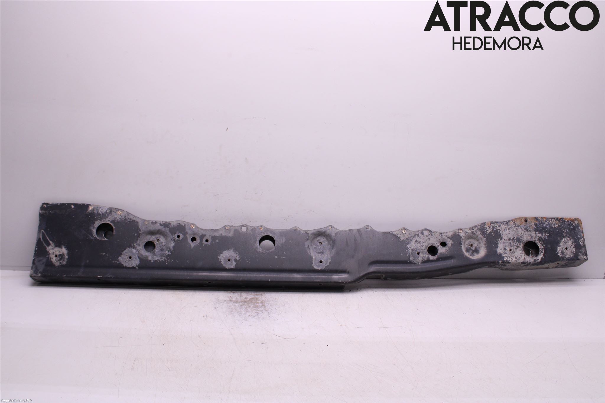 Nissan NOTE E11 06-14 Radiator Feste - Ramme - Bjelk