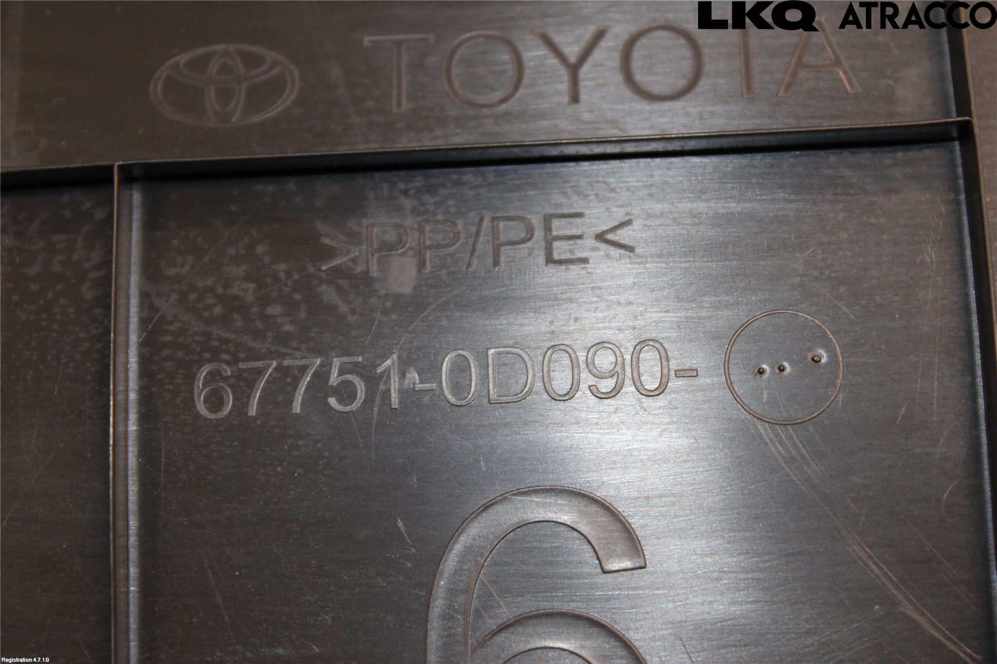 Toyota YARIS CROSS XP21 21- Innr Bakluketrekk