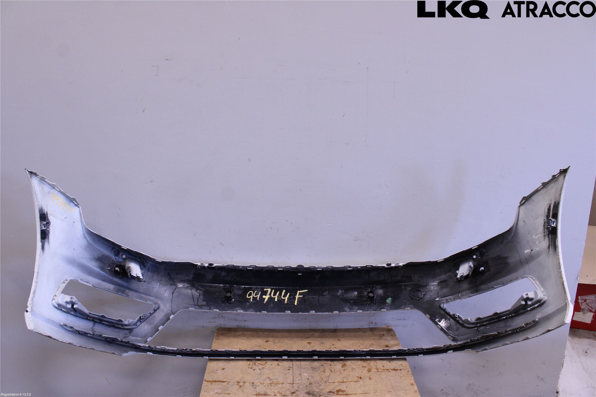 Volkswagen VW GOLF / E-GOLF VII 13-20 Støtfanger Foran Plastdeksel