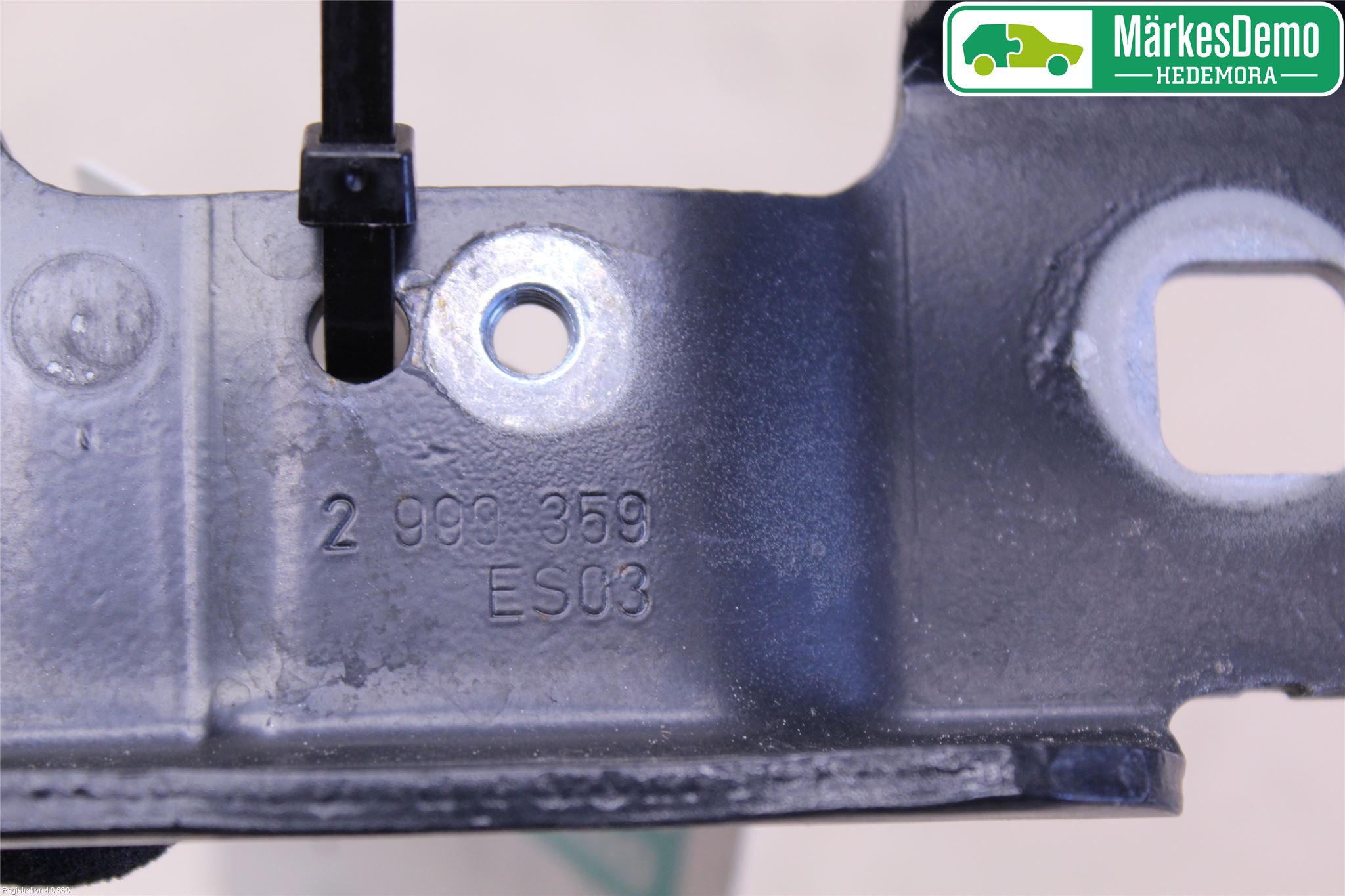 BMW X1 E84 10-15 Panser Hengsel - Hengsler