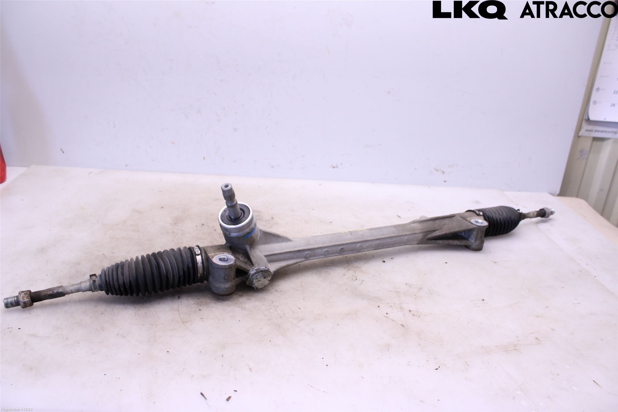 Toyota RAV4 13-18 Snekke - Tannstang