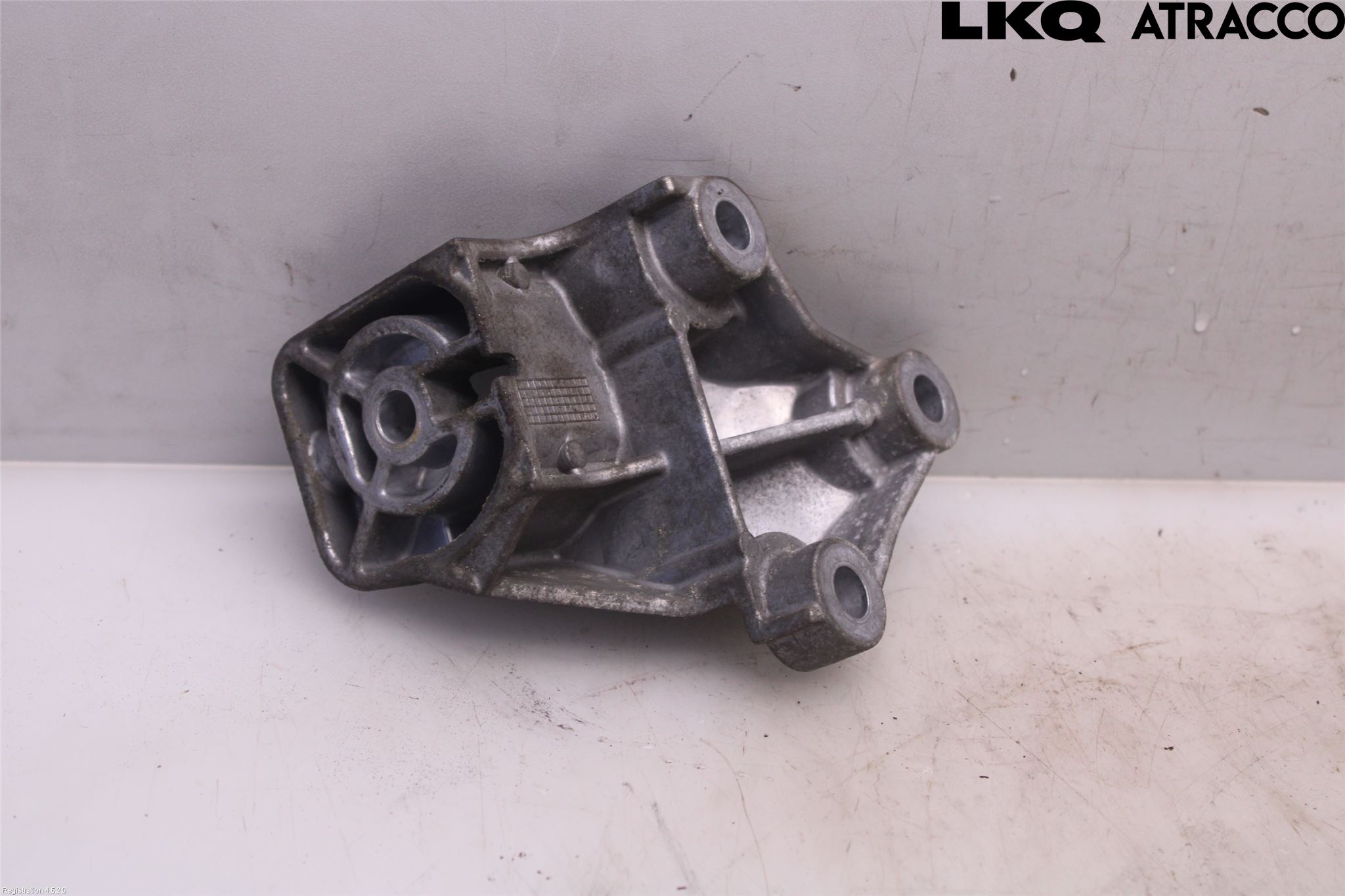 Volvo V70 05-08 Motor Feste Stål-Alu