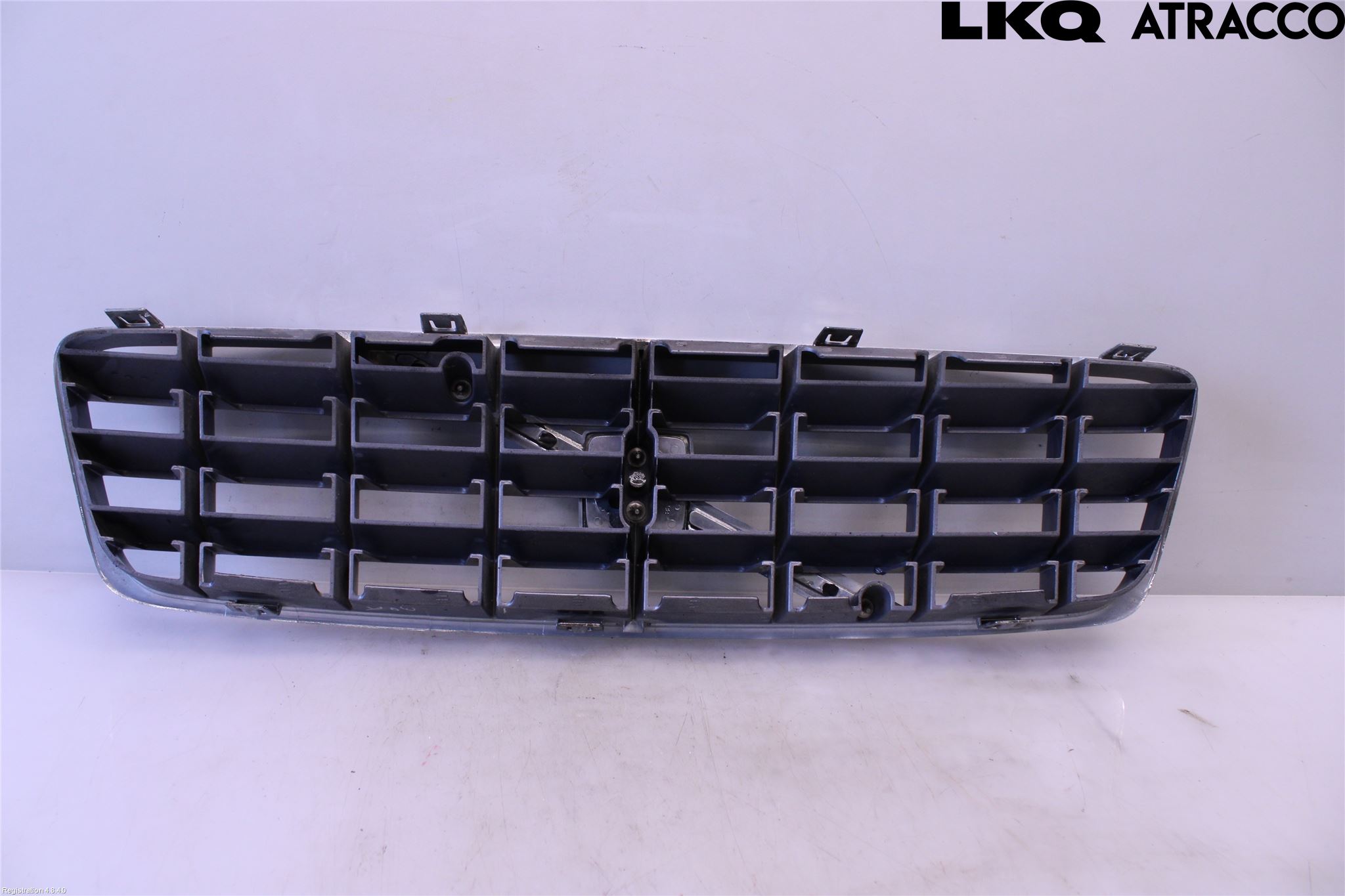 Volvo XC70 01-04 Grill Komplett