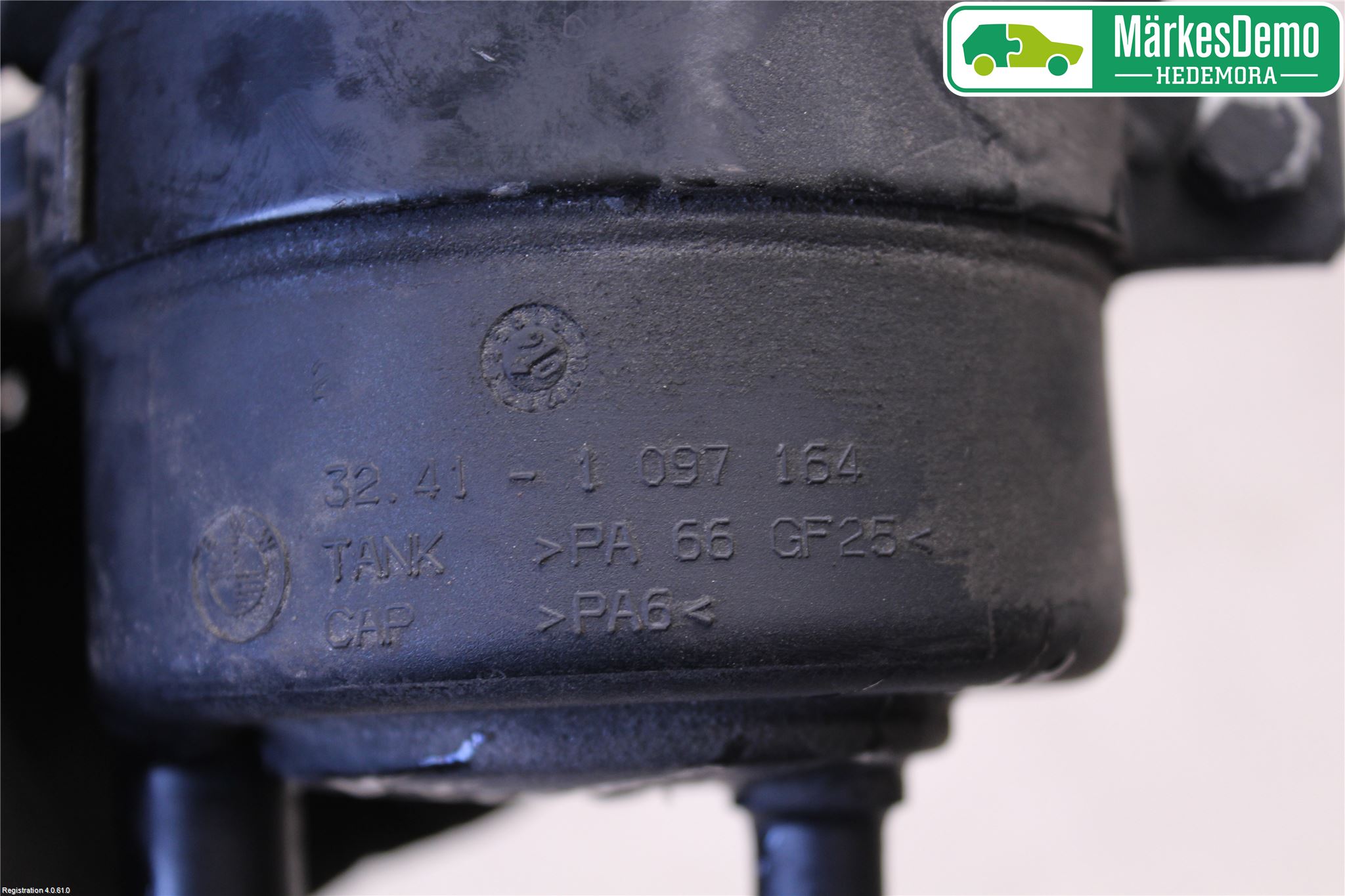 BMW 3 E90/91 SED/TOU 05-12 Servo Oljebeholder