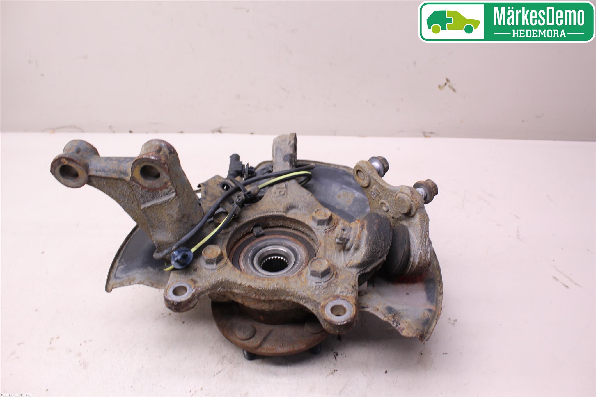 Toyota AURIS 13-19 Spindel Hf