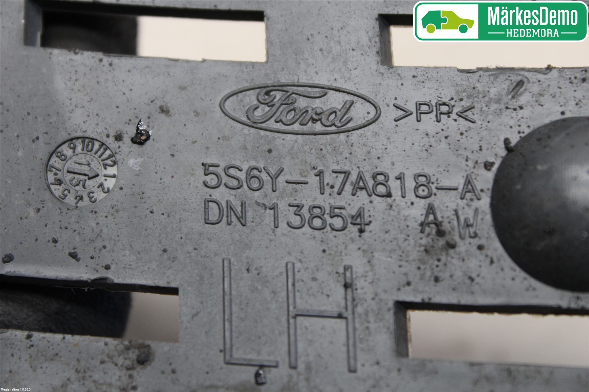 Ford FIESTA     02-05 Støtfanger Bak Hjørne Venstre