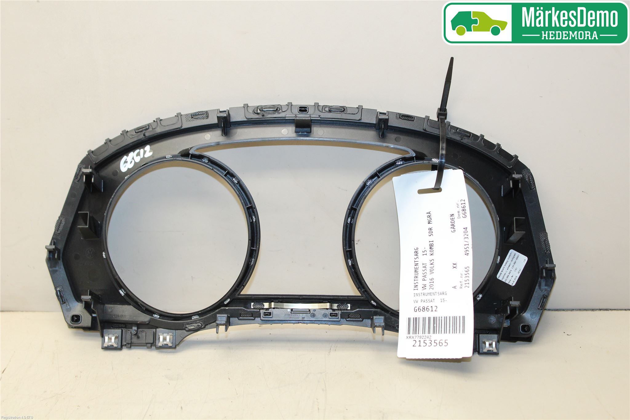 Volkswagen VW PASSAT 15-19 Instrument Ramme