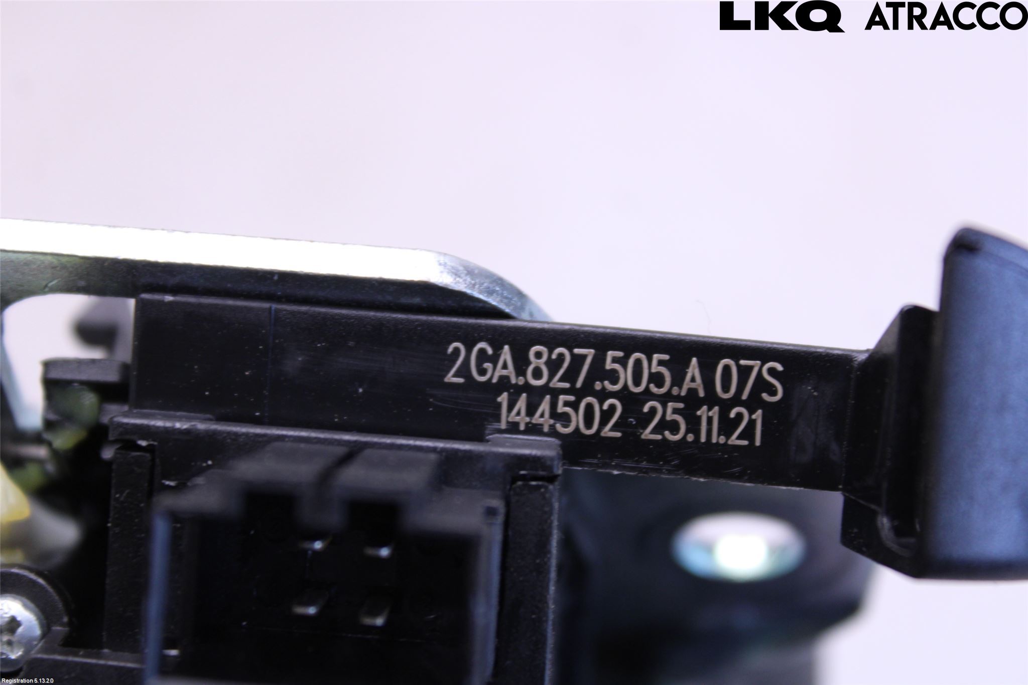 Volkswagen VW GOLF / E-GOLF VIII 20- Bakluke-Lokk Låsekasse