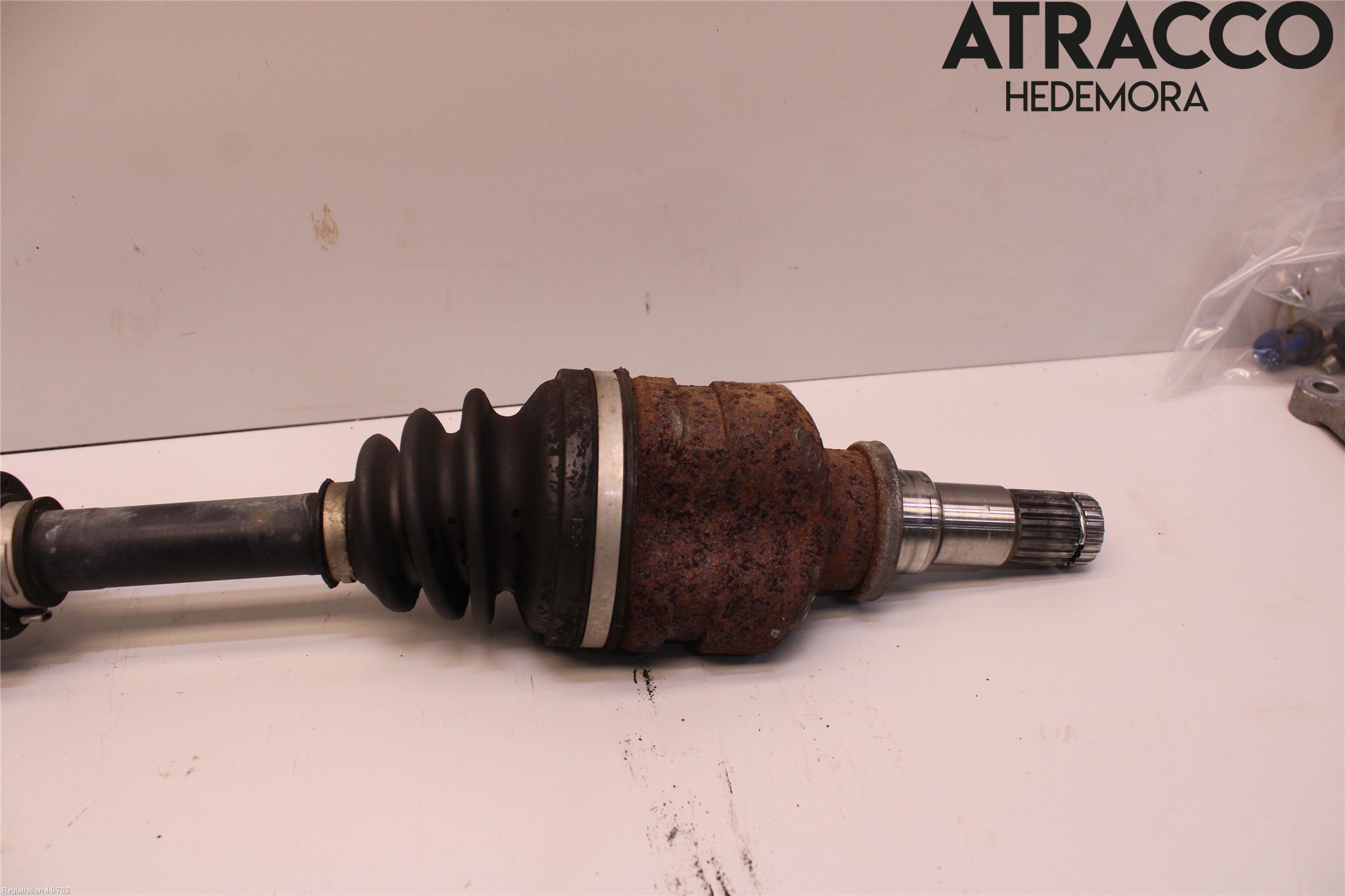 Toyota YARIS XP130 12-14 Drivaksel Foran Kompl Høyre