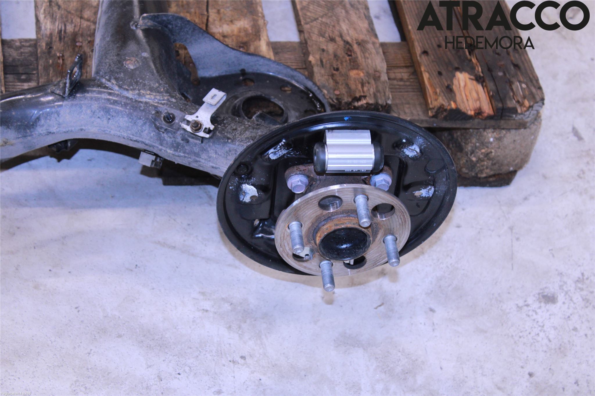 Toyota YARIS XP130 15-20 Bakaksel Feste Travers-Ramme