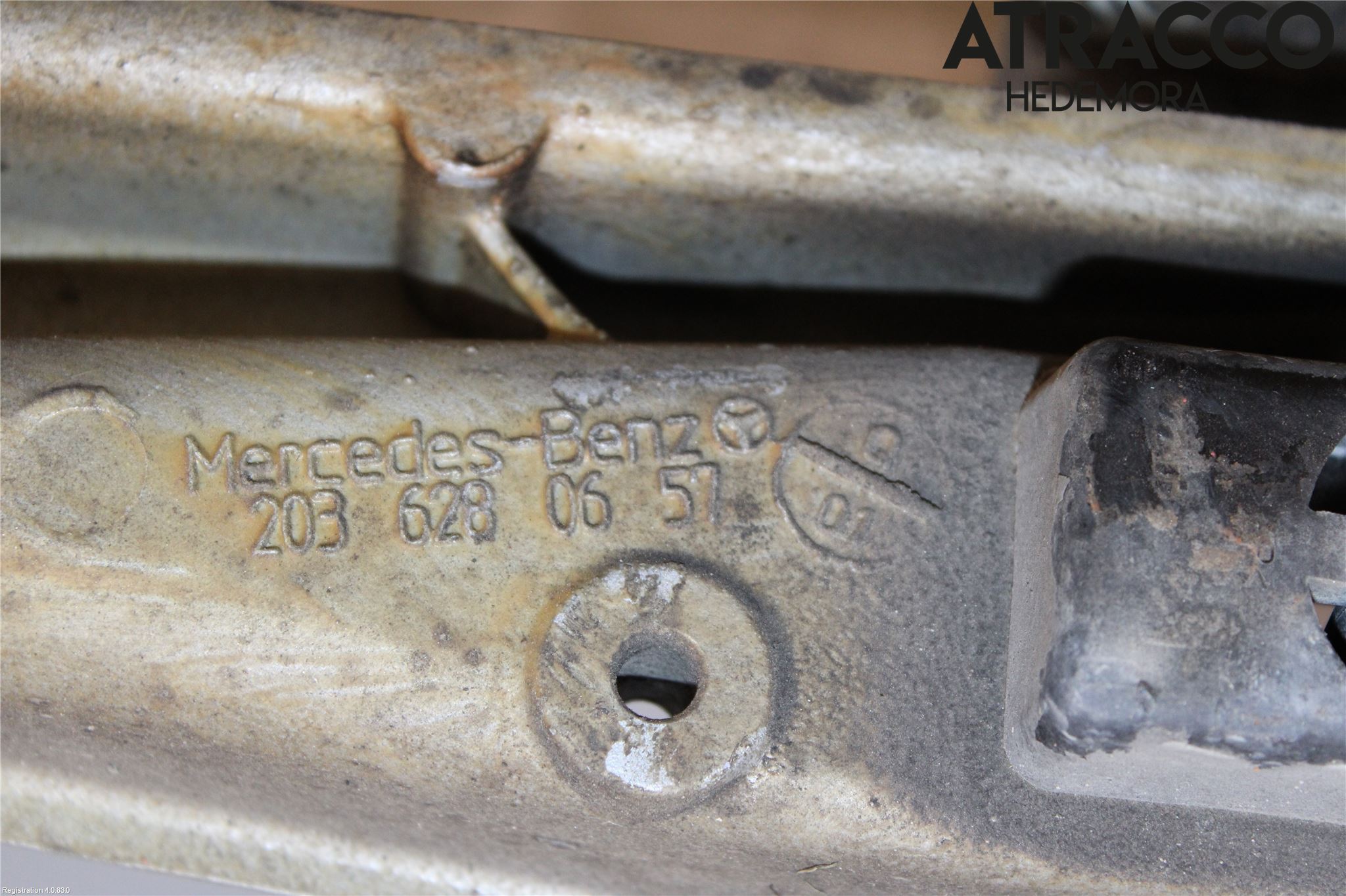 Mercedes-Benz MB C (203) 00-07 Forstillingsbjelke(Tvergående)