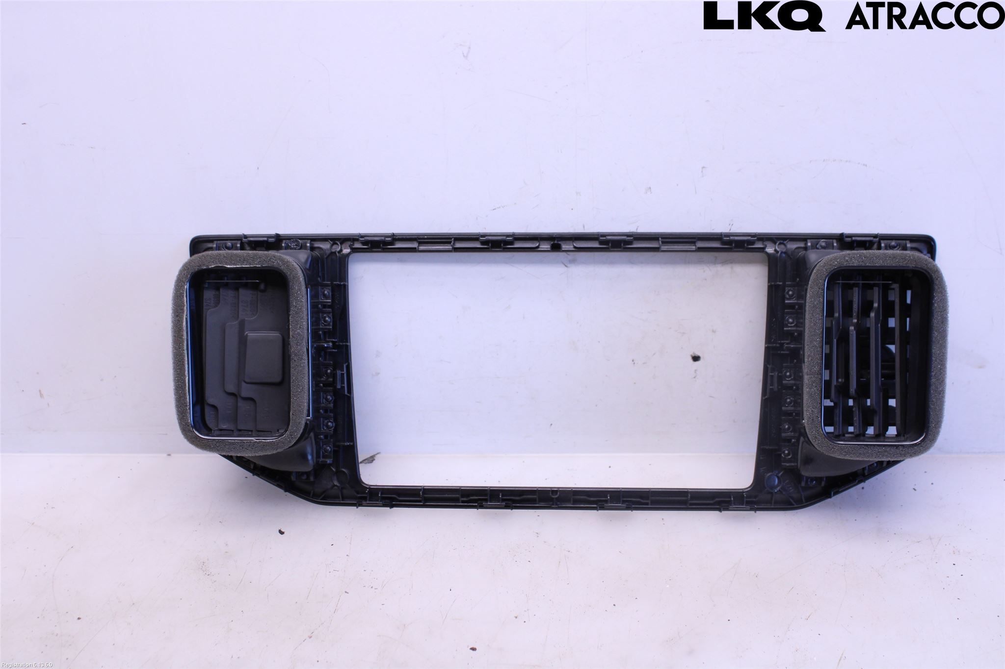 Volkswagen VW CRAFTER II / E-CRAFTER 17- Dashbord Kanal - Dyse