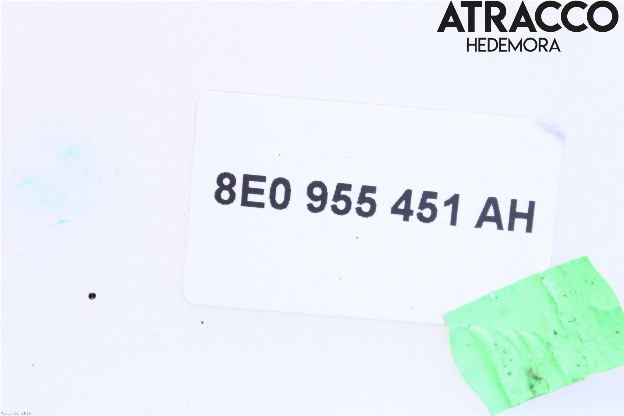 Audi A4/S4 01-05 Spylerbeholder Frontrute-Lykte