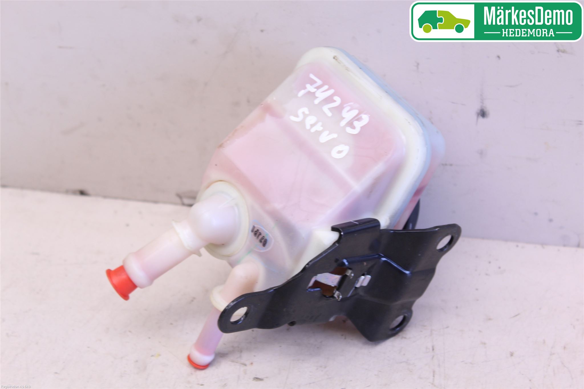 Toyota HILUX 16- Servo Oljebeholder
