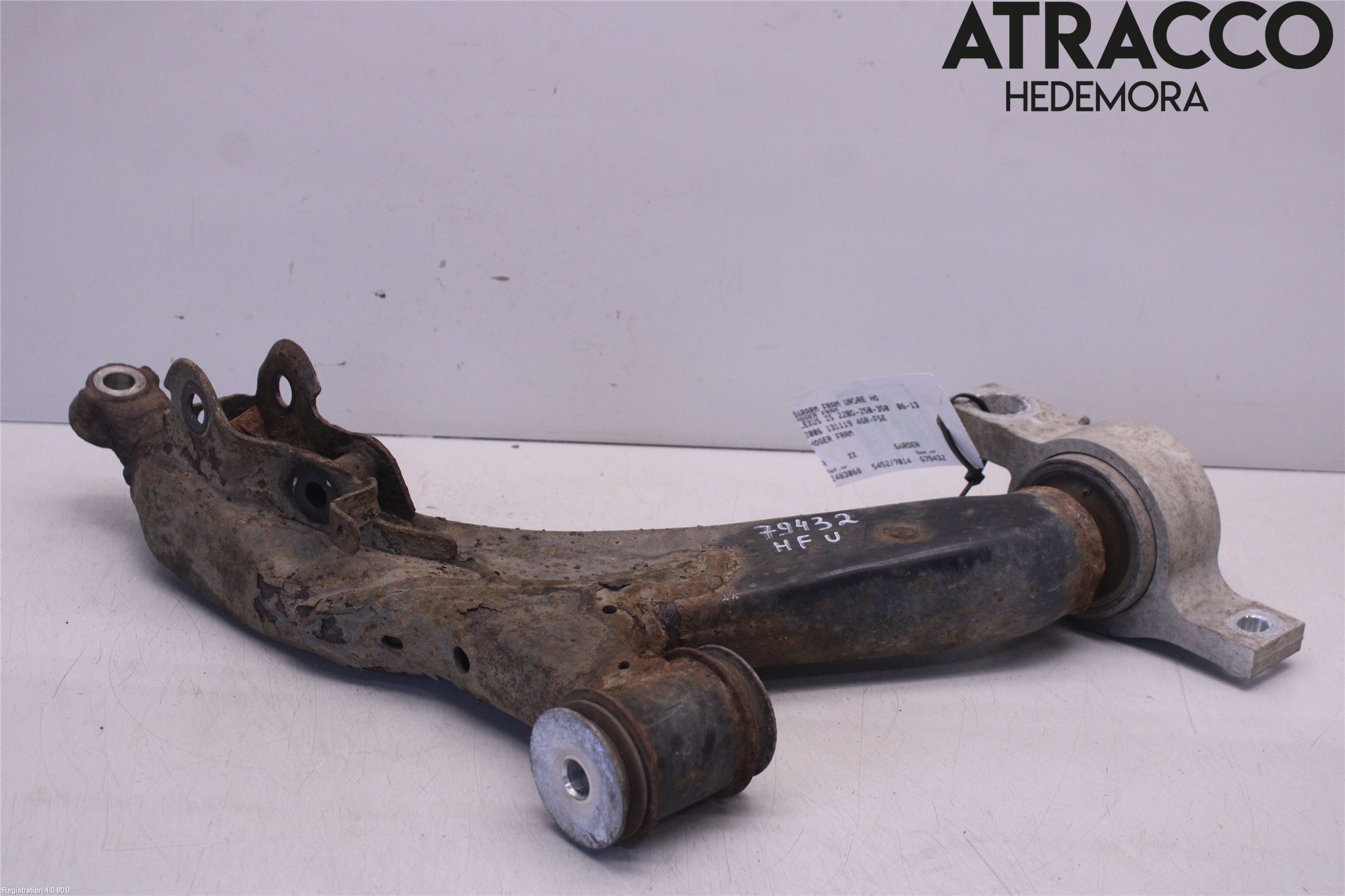 Lexus IS 220d/250/350 06-13 Bærearm Foran Høyre Nedre