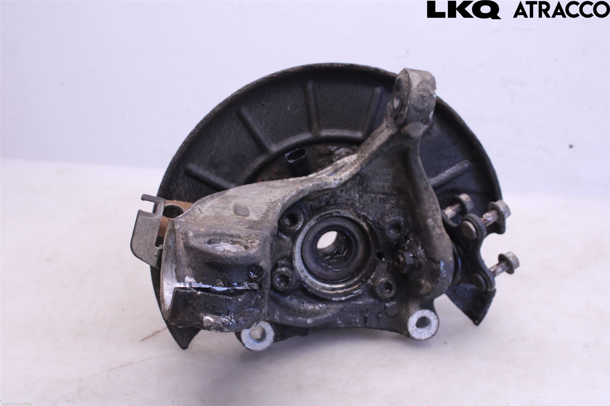 Volkswagen VW PASSAT 05-11 Spindel Hf