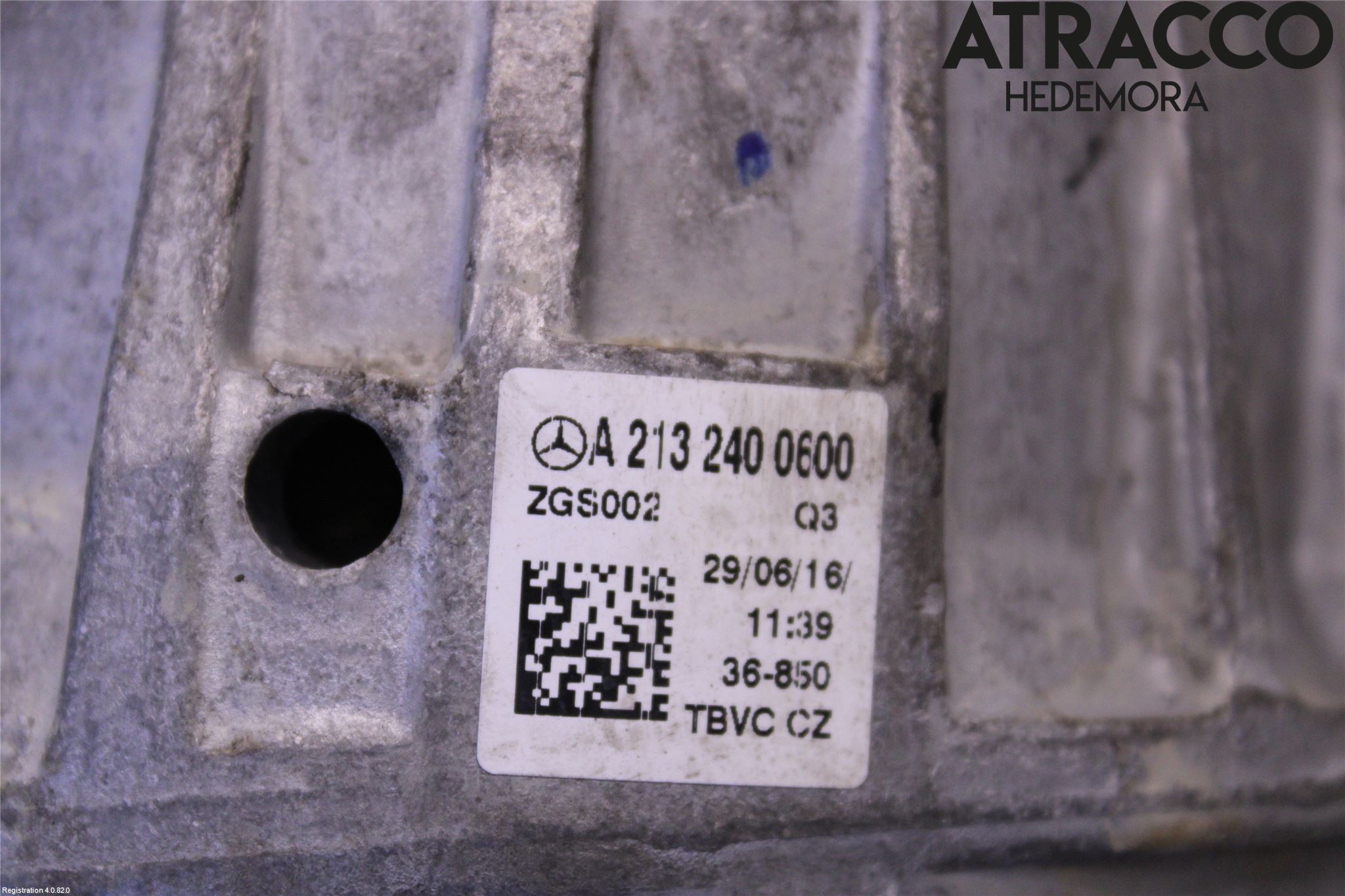 Mercedes-Benz MB E-KLASS (W213) 16-23 Motor Feste Gummi