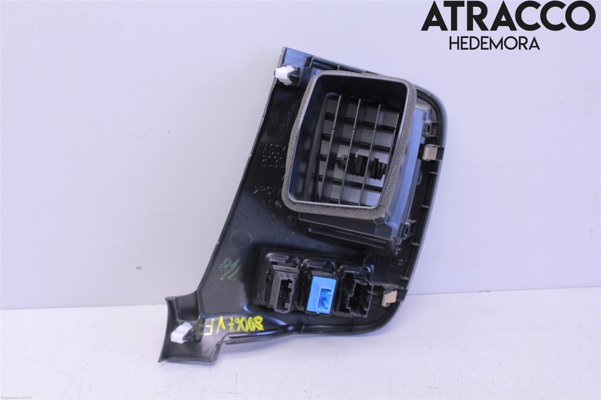 Mitsubishi OUTLANDER 13-21 Dashbord Kanal - Dyse