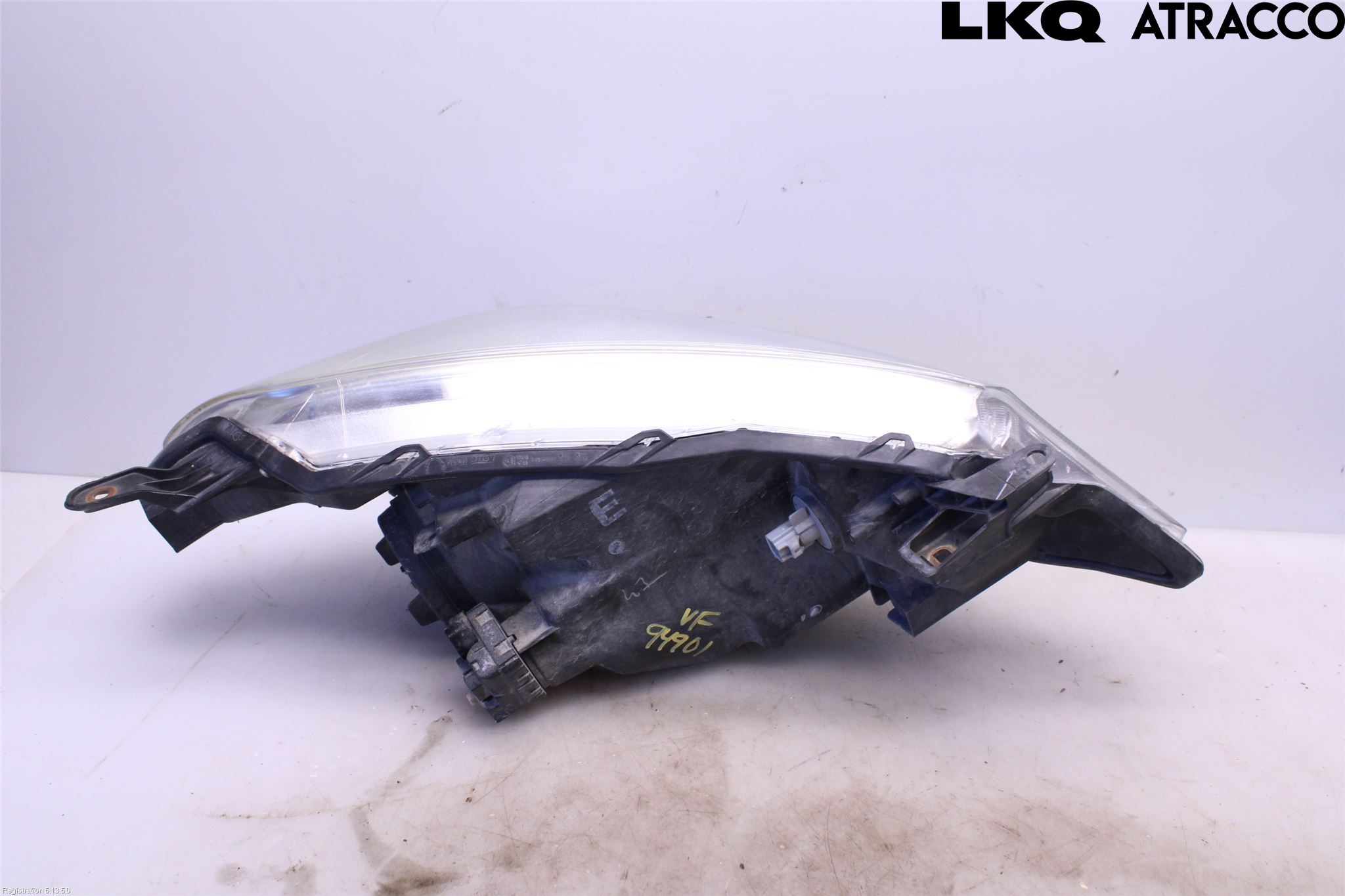 Toyota YARIS XP130 12-14 Frontlykt Venstre