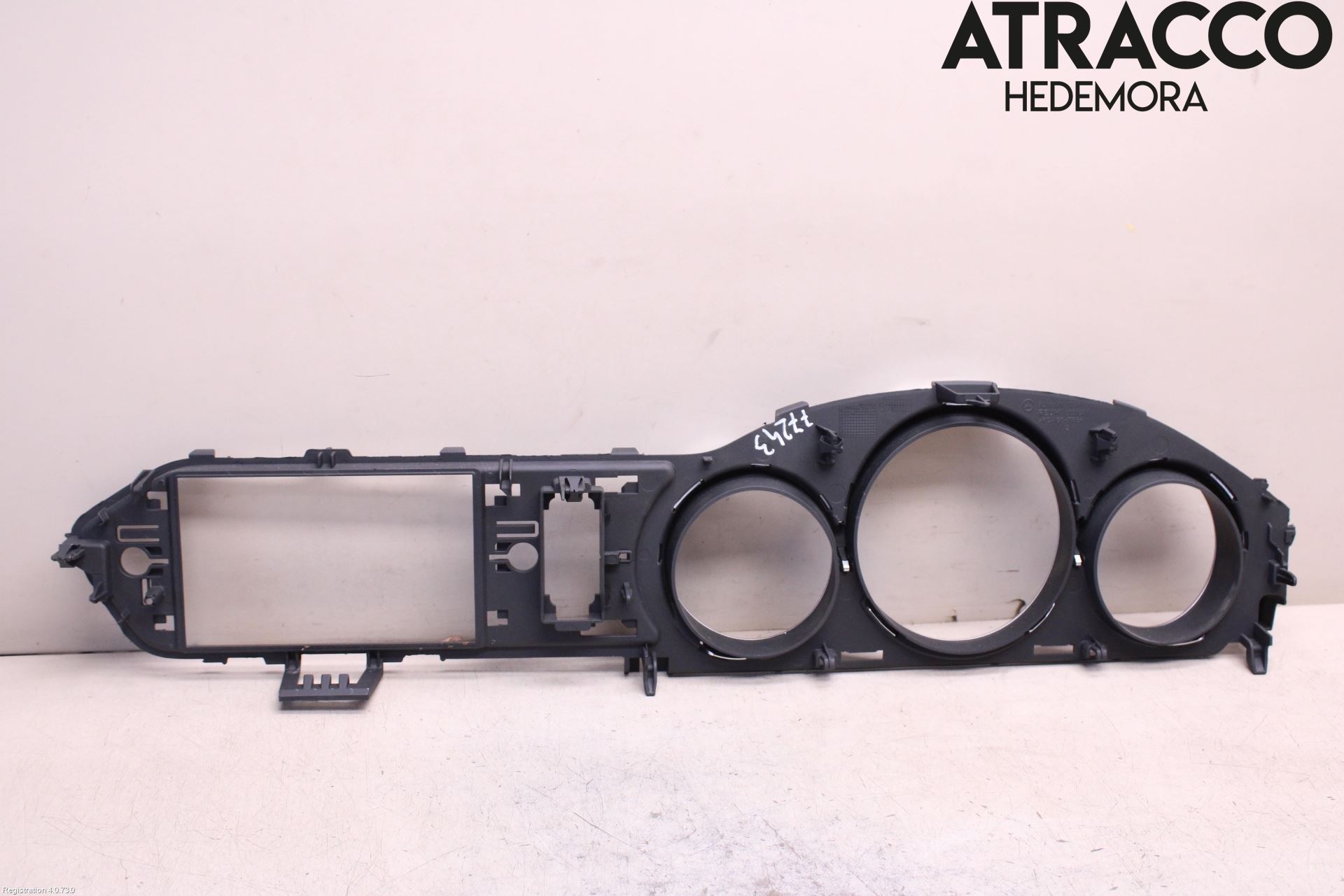 Mercedes-Benz MB C-KLASS (W204) 07-15 Instrument Ramme